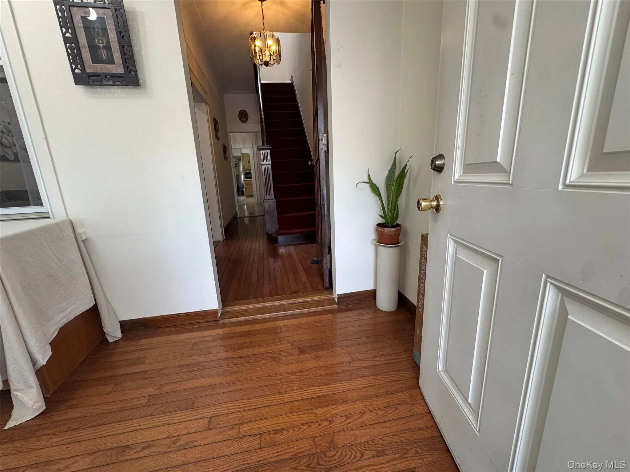 8058 88th Road, New York, NY, 3 Bedrooms Bedrooms, 6 Rooms Rooms,1 BathroomBathrooms,Residential,For Rent,88th,0,997998 8058 88th Road, New York, NY, 3 Bedrooms Bedrooms, 6 Rooms Rooms,1 BathroomBathrooms,Residential,For Rent,88th,0,997998