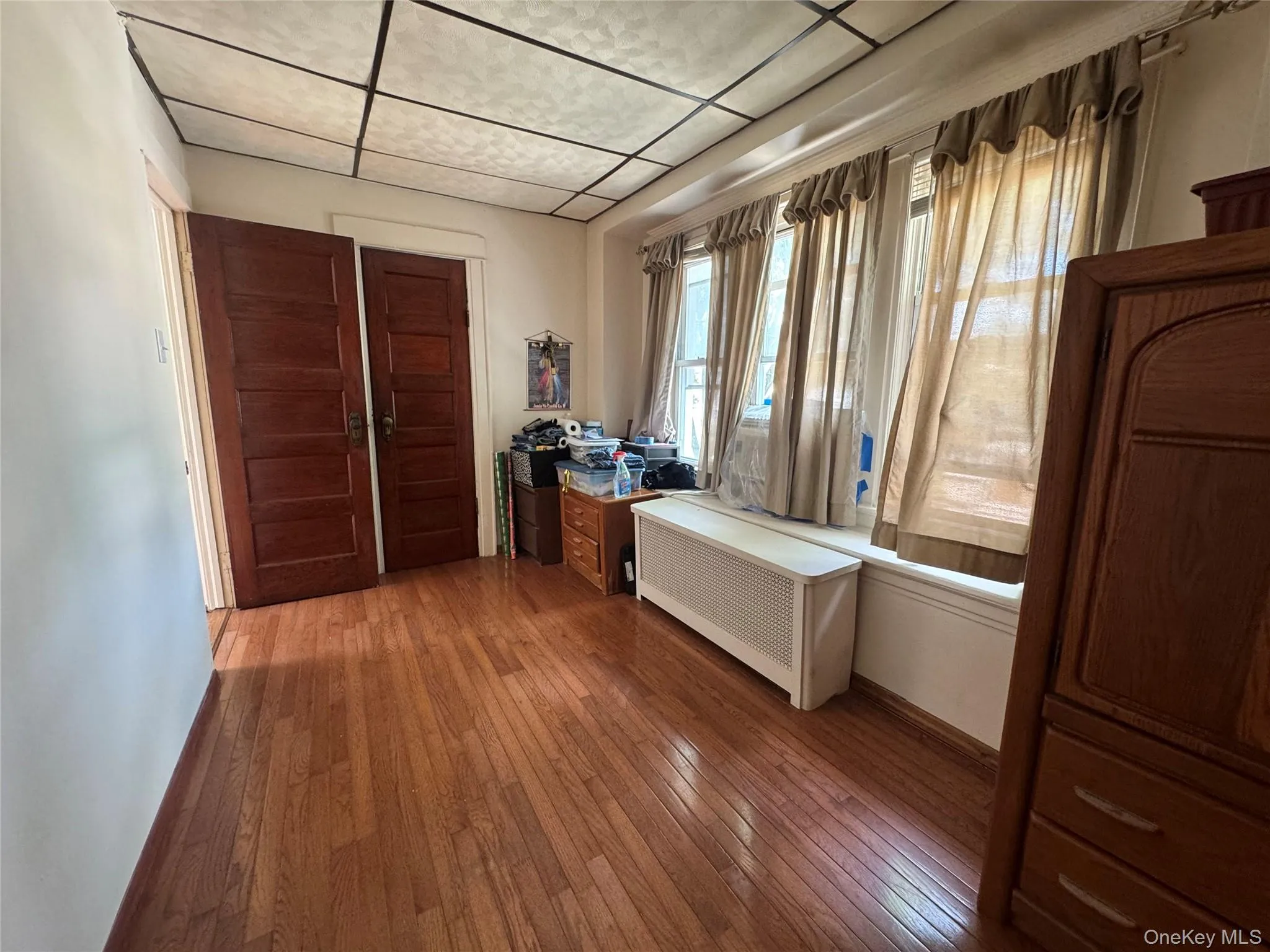 8058 88th Road, New York, NY, 3 Bedrooms Bedrooms, 6 Rooms Rooms,1 BathroomBathrooms,Residential,For Rent,88th,0,997998 8058 88th Road, New York, NY, 3 Bedrooms Bedrooms, 6 Rooms Rooms,1 BathroomBathrooms,Residential,For Rent,88th,0,997998