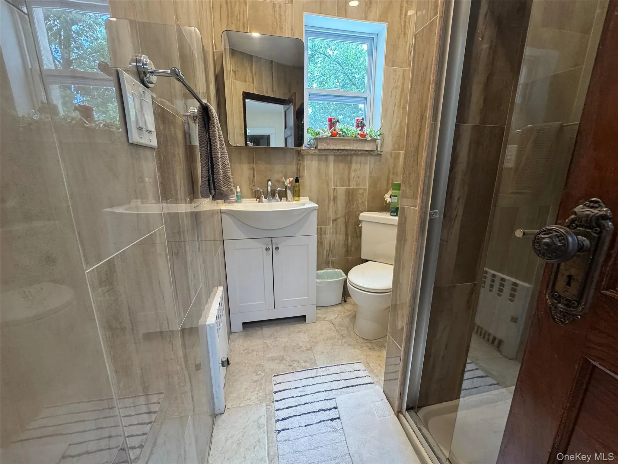 8058 88th Road, New York, NY, 3 Bedrooms Bedrooms, 6 Rooms Rooms,1 BathroomBathrooms,Residential,For Rent,88th,0,997998 8058 88th Road, New York, NY, 3 Bedrooms Bedrooms, 6 Rooms Rooms,1 BathroomBathrooms,Residential,For Rent,88th,0,997998