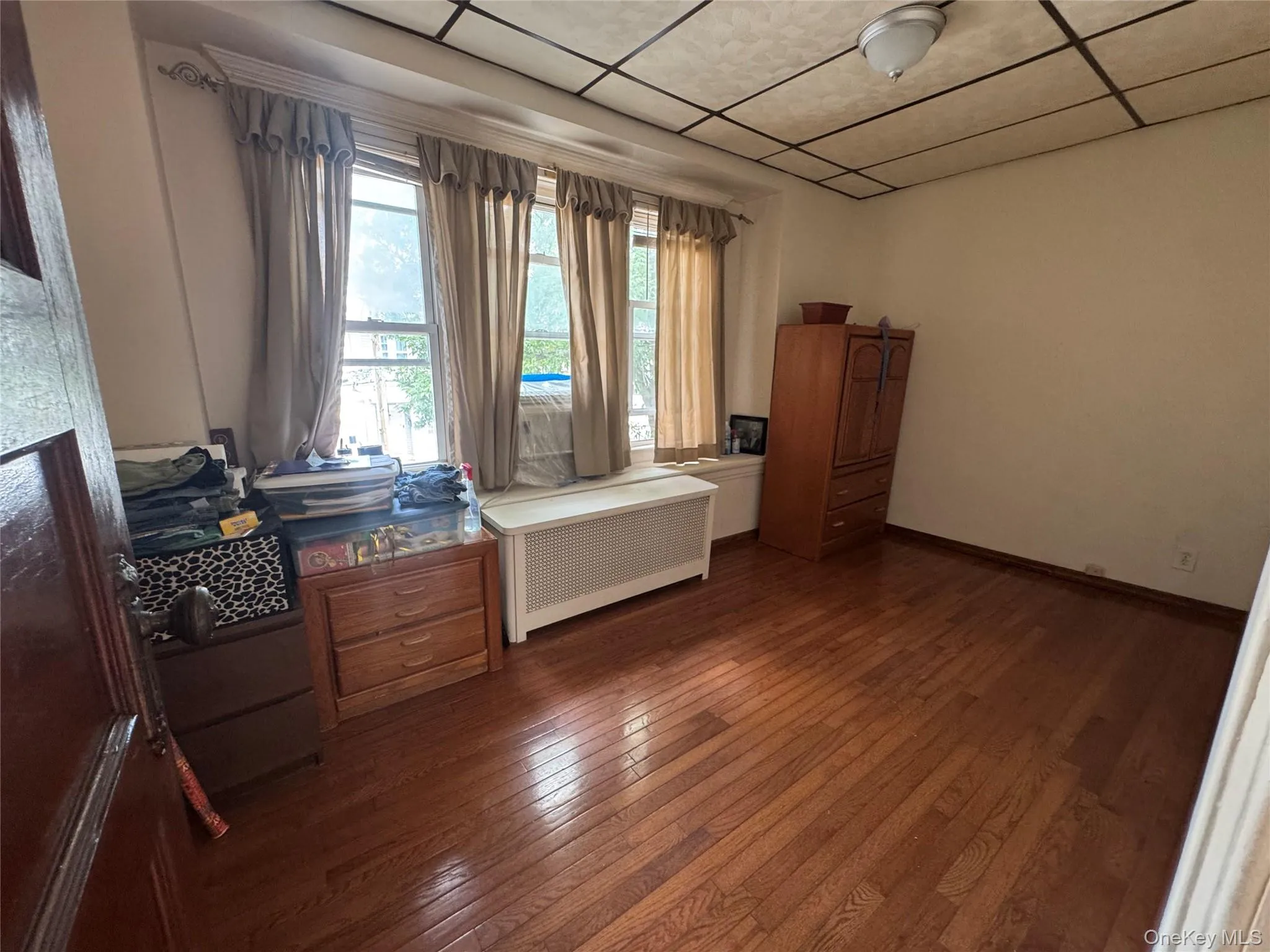 8058 88th Road, New York, NY, 3 Bedrooms Bedrooms, 6 Rooms Rooms,1 BathroomBathrooms,Residential,For Rent,88th,0,997998 8058 88th Road, New York, NY, 3 Bedrooms Bedrooms, 6 Rooms Rooms,1 BathroomBathrooms,Residential,For Rent,88th,0,997998
