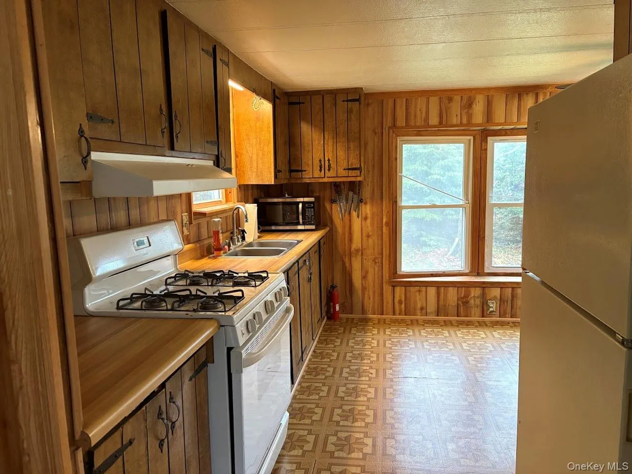 39 Hartung Road, Highland, NY, 3 Bedrooms Bedrooms, 6 Rooms Rooms,1 BathroomBathrooms,Residential,For Rent,Hartung,0,998011 39 Hartung Road, Highland, NY, 3 Bedrooms Bedrooms, 6 Rooms Rooms,1 BathroomBathrooms,Residential,For Rent,Hartung,0,998011