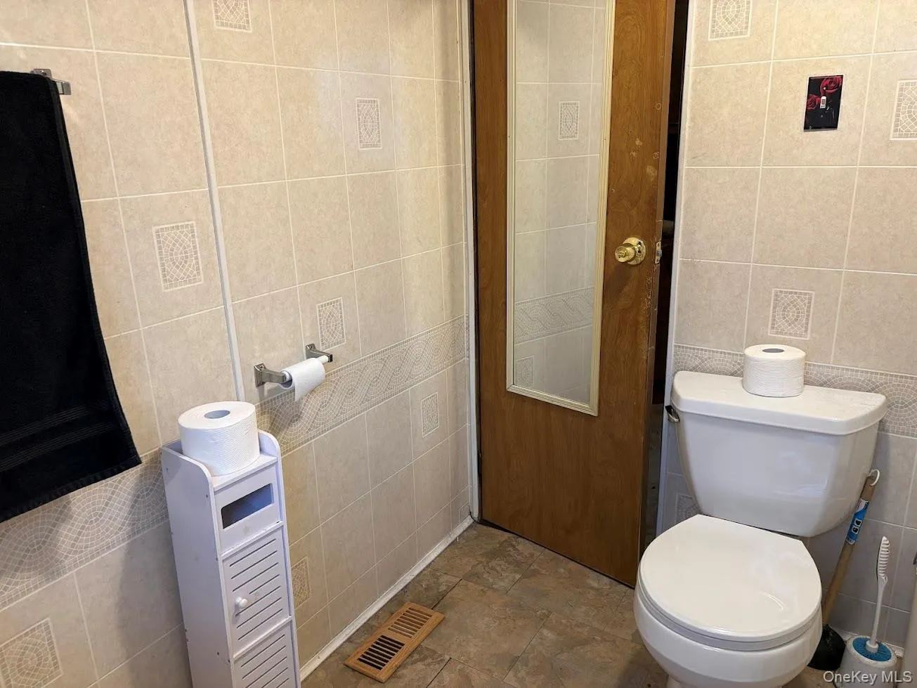 39 Hartung Road, Highland, NY, 3 Bedrooms Bedrooms, 6 Rooms Rooms,1 BathroomBathrooms,Residential,For Rent,Hartung,0,998011 39 Hartung Road, Highland, NY, 3 Bedrooms Bedrooms, 6 Rooms Rooms,1 BathroomBathrooms,Residential,For Rent,Hartung,0,998011