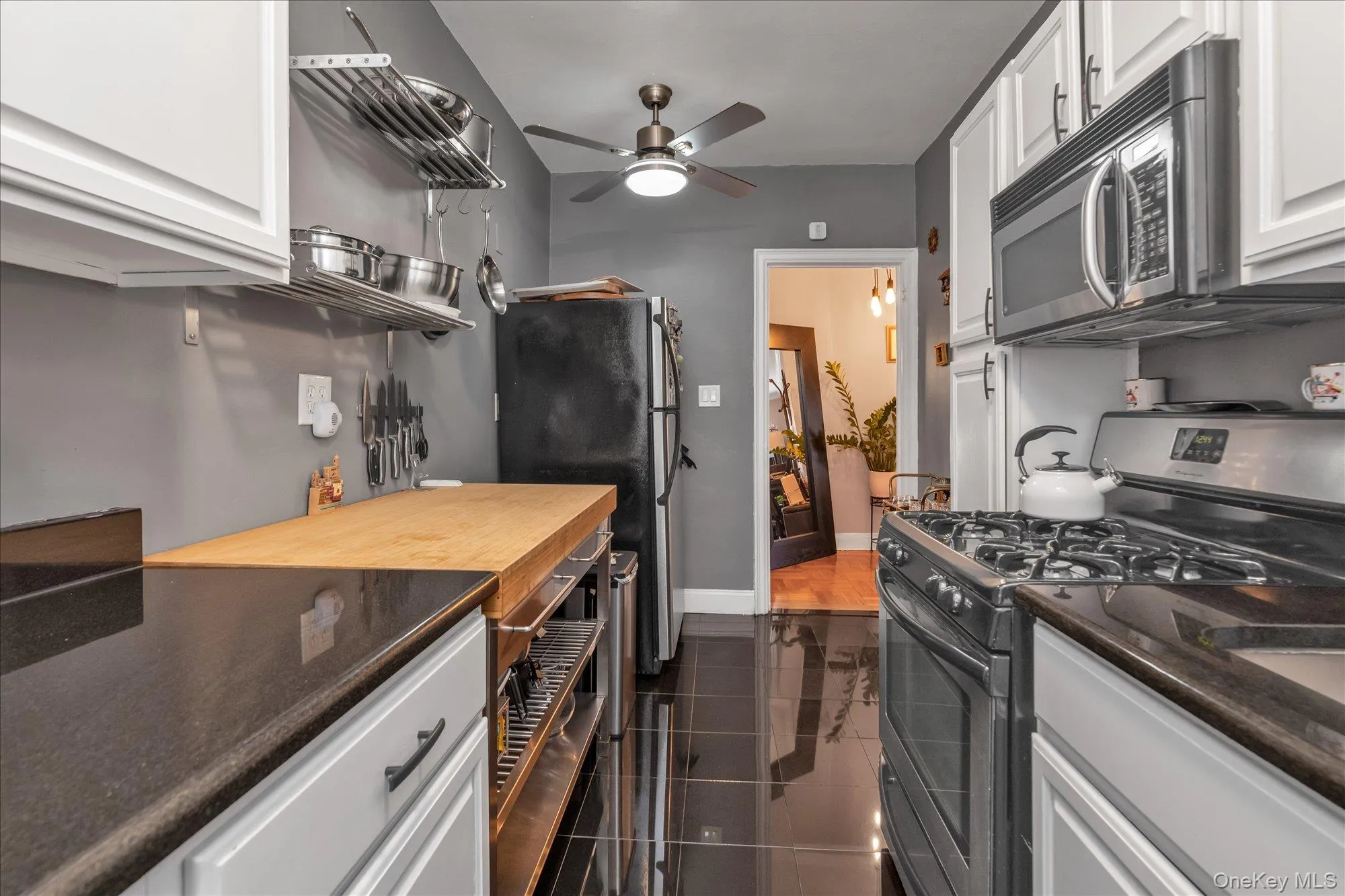 48-55 43rd Street, New York, NY, 1 Bedroom Bedrooms, 4 Rooms Rooms,1 BathroomBathrooms,Residential Lease,For Rent,43rd,0,998013 48-55 43rd Street, New York, NY, 1 Bedroom Bedrooms, 4 Rooms Rooms,1 BathroomBathrooms,Residential Lease,For Rent,43rd,0,998013
