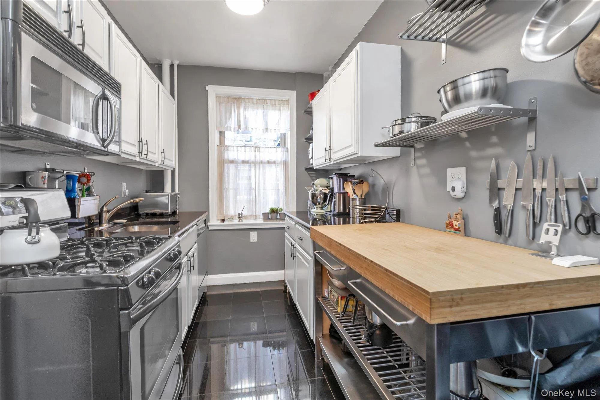 48-55 43rd Street, New York, NY, 1 Bedroom Bedrooms, 4 Rooms Rooms,1 BathroomBathrooms,Residential Lease,For Rent,43rd,0,998013 48-55 43rd Street, New York, NY, 1 Bedroom Bedrooms, 4 Rooms Rooms,1 BathroomBathrooms,Residential Lease,For Rent,43rd,0,998013
