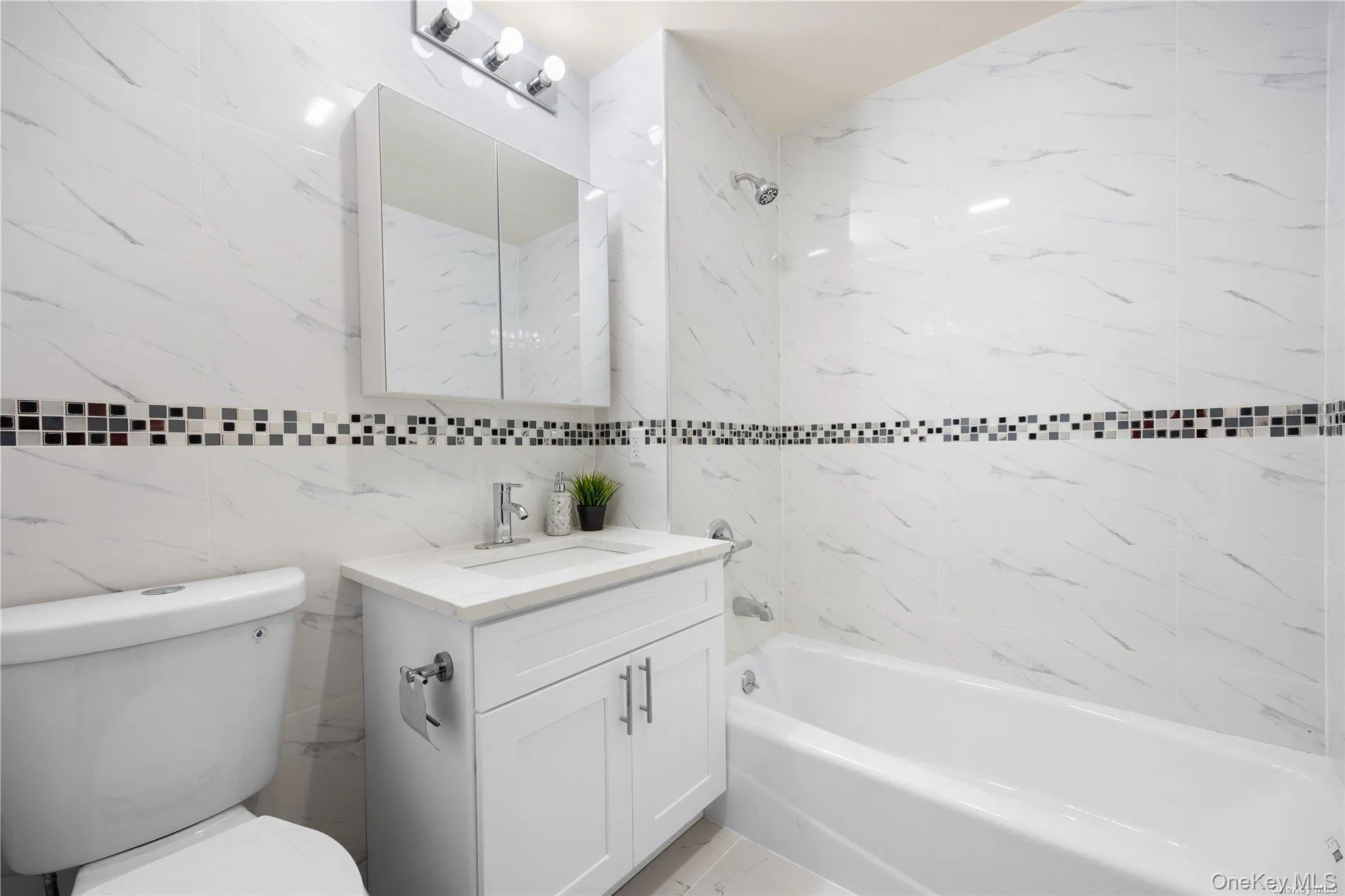 141-15 Cherry Avenue, New York, NY, 2 Bedrooms Bedrooms, 5 Rooms Rooms,2 BathroomsBathrooms,Residential,For Rent,Cherry,0,998029 141-15 Cherry Avenue, New York, NY, 2 Bedrooms Bedrooms, 5 Rooms Rooms,2 BathroomsBathrooms,Residential,For Rent,Cherry,0,998029