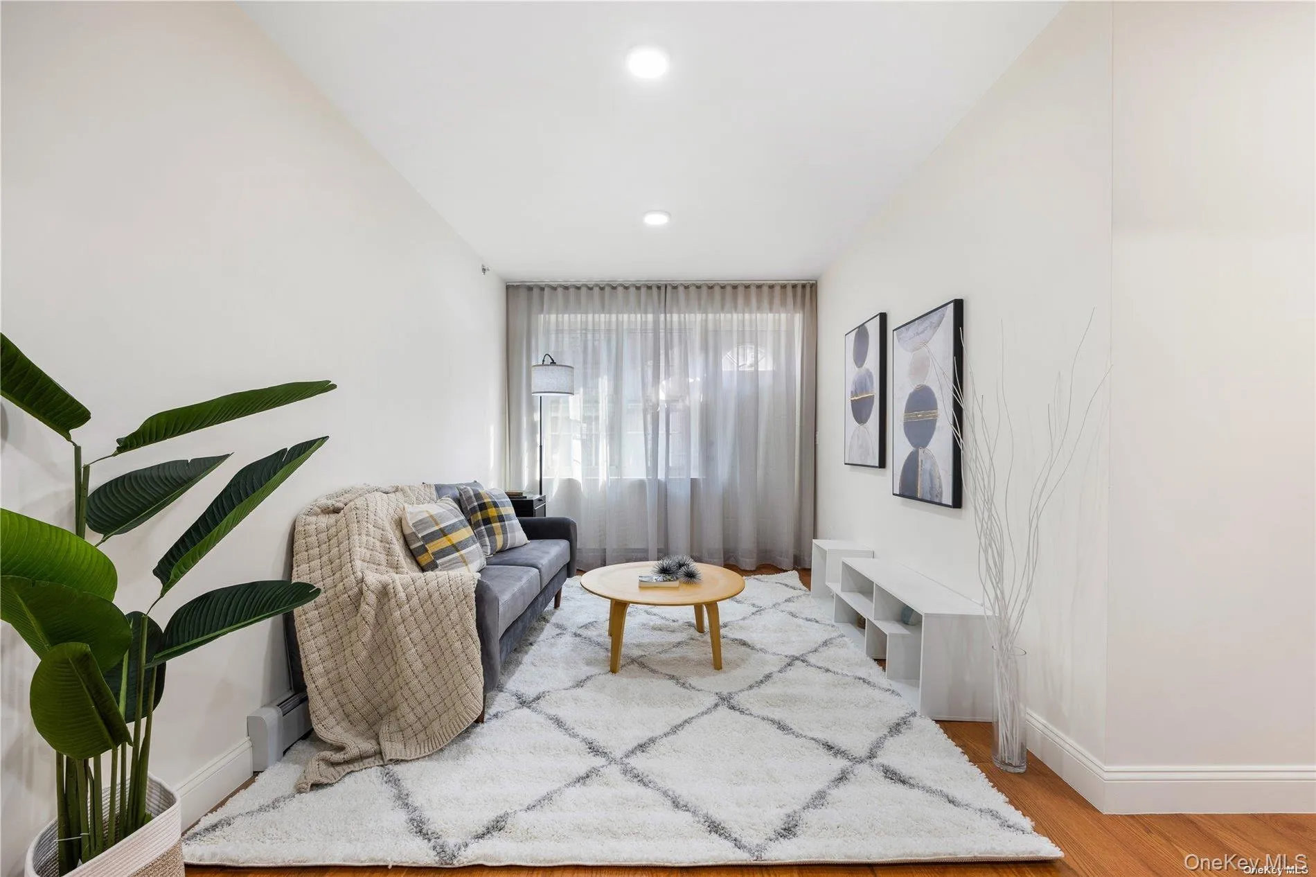 141-15 Cherry Avenue, New York, NY, 2 Bedrooms Bedrooms, 5 Rooms Rooms,2 BathroomsBathrooms,Residential,For Rent,Cherry,0,998029 141-15 Cherry Avenue, New York, NY, 2 Bedrooms Bedrooms, 5 Rooms Rooms,2 BathroomsBathrooms,Residential,For Rent,Cherry,0,998029