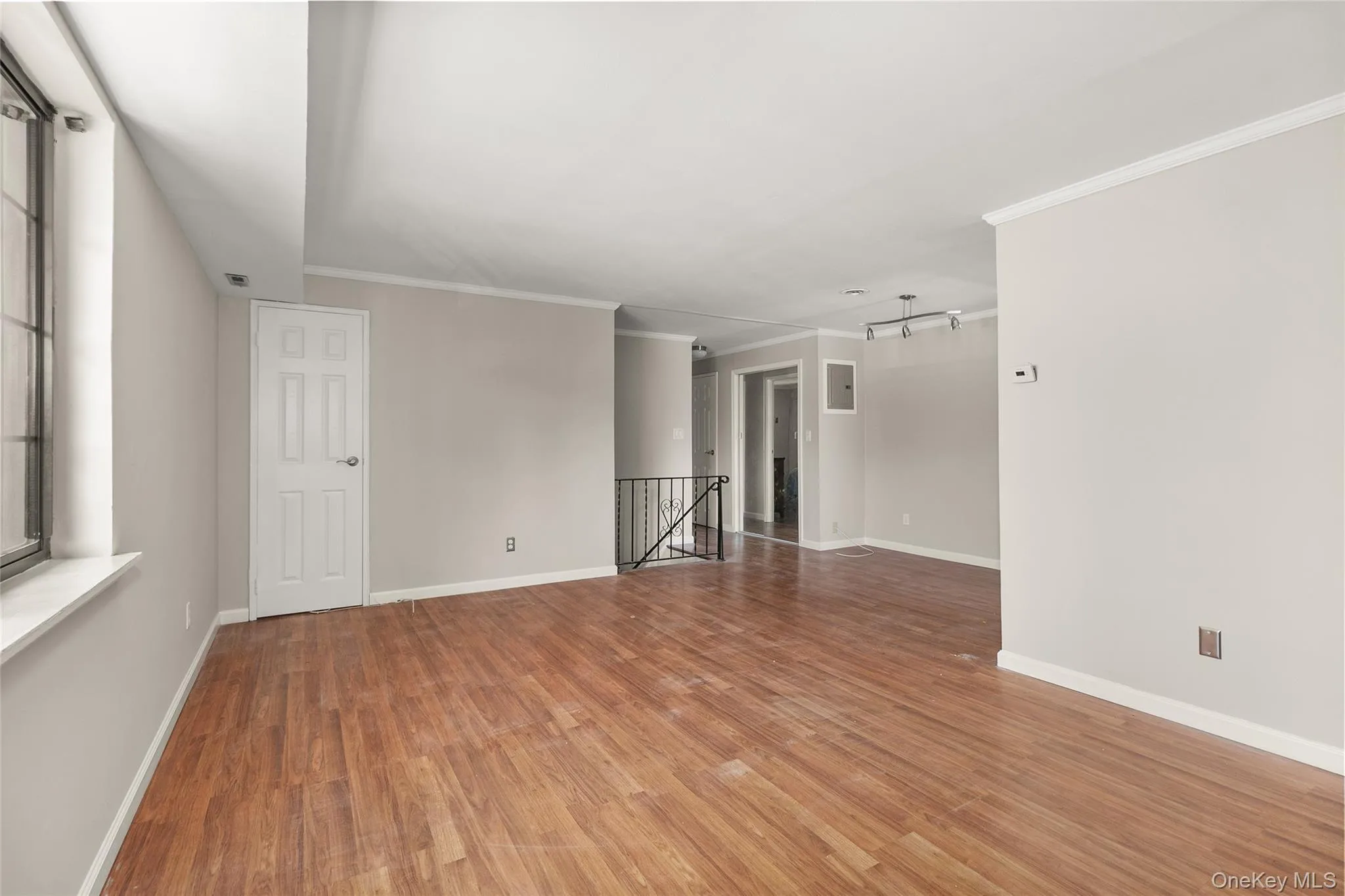 5 Pinebrook Place, Islip, NY, 1 Bedroom Bedrooms, 4 Rooms Rooms,1 BathroomBathrooms,Residential Sale,For Rent,Pinebrook,0,998031 5 Pinebrook Place, Islip, NY, 1 Bedroom Bedrooms, 4 Rooms Rooms,1 BathroomBathrooms,Residential Sale,For Rent,Pinebrook,0,998031