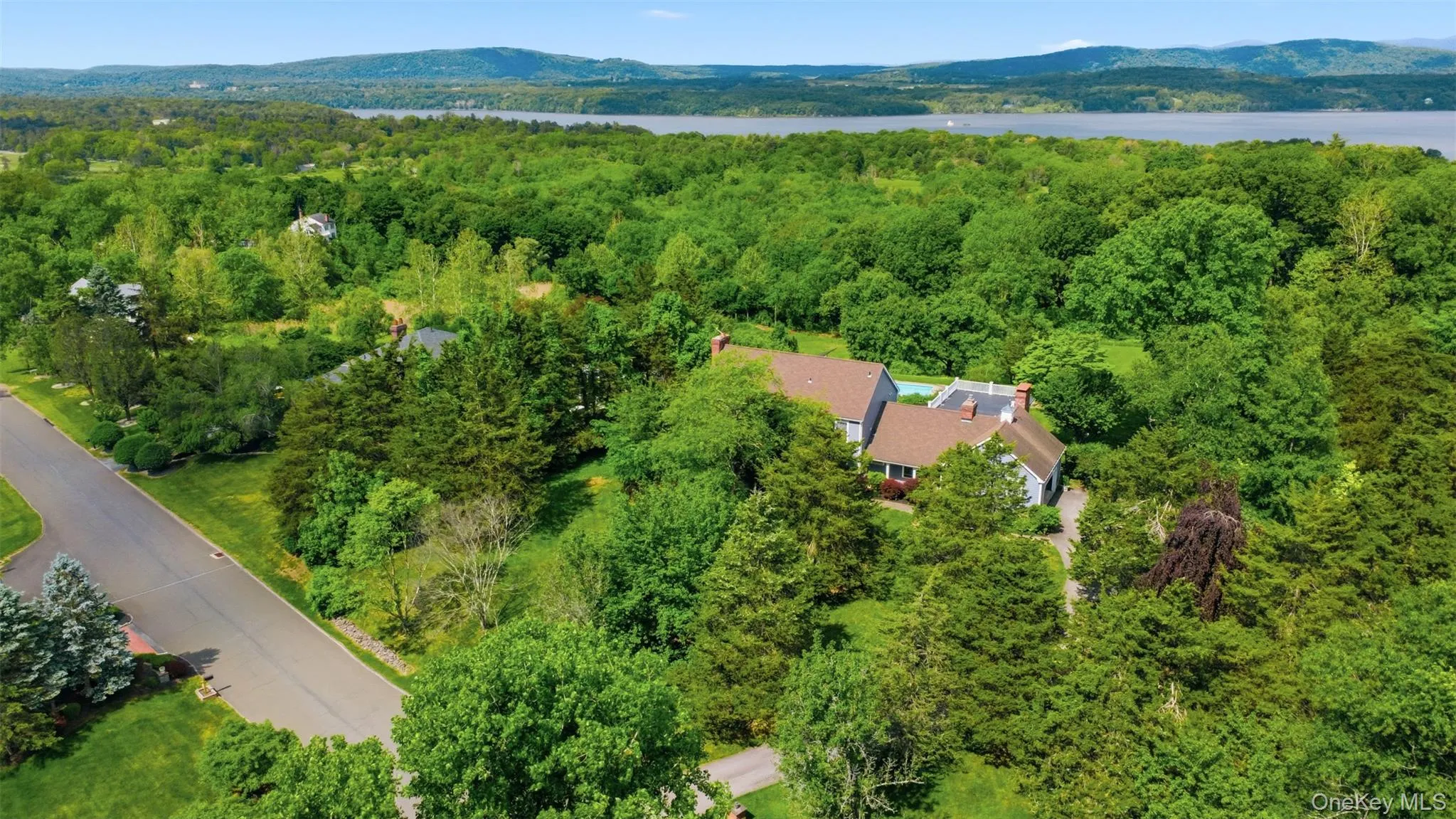 13 Spy Glass Lane, Hyde Park, NY, 3 Bedrooms Bedrooms, 9 Rooms Rooms,3 BathroomsBathrooms,Residential,For Rent,Spy Glass,0,998036 13 Spy Glass Lane, Hyde Park, NY, 3 Bedrooms Bedrooms, 9 Rooms Rooms,3 BathroomsBathrooms,Residential,For Rent,Spy Glass,0,998036