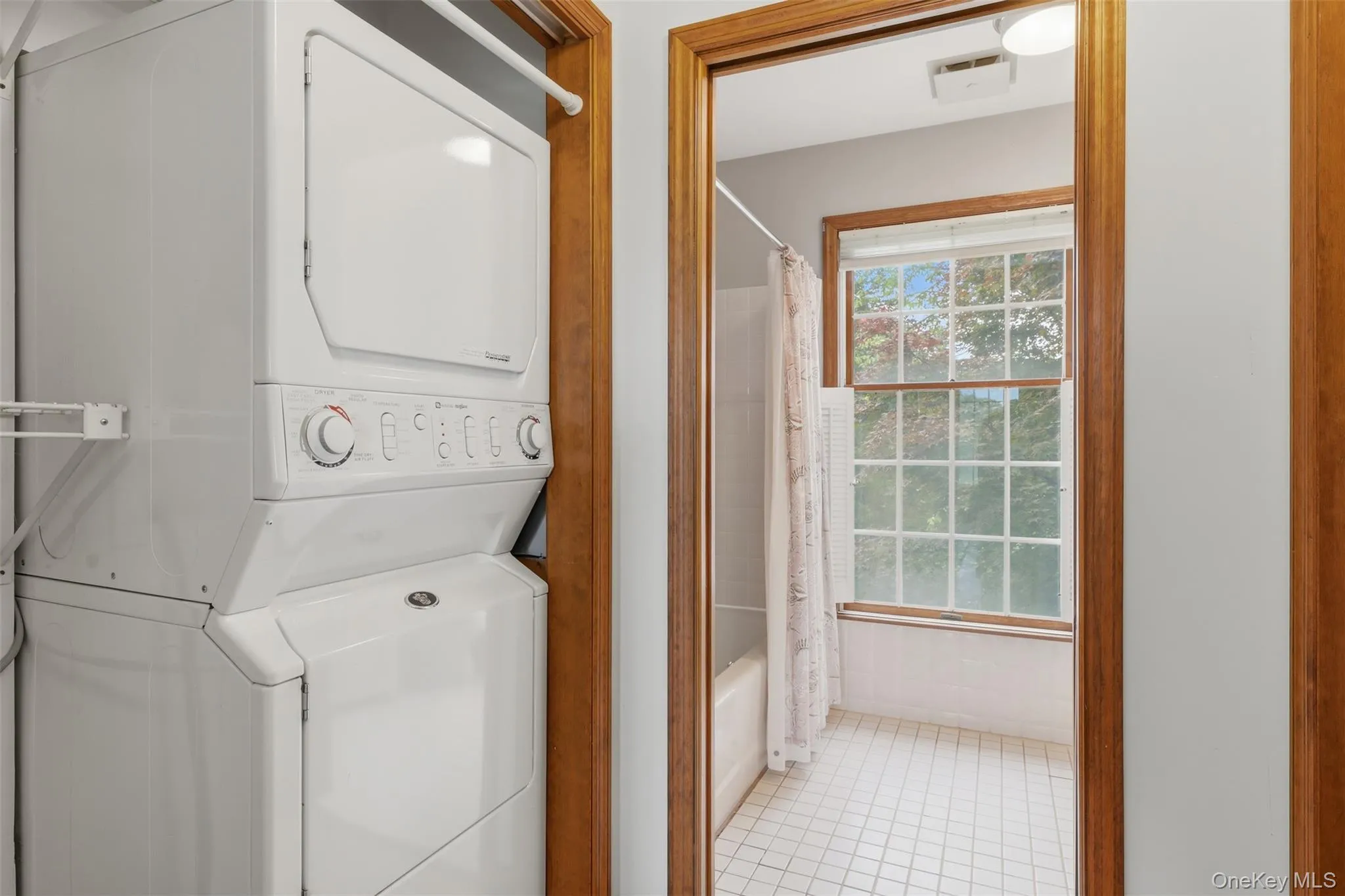 13 Spy Glass Lane, Hyde Park, NY, 3 Bedrooms Bedrooms, 9 Rooms Rooms,3 BathroomsBathrooms,Residential,For Rent,Spy Glass,0,998036 13 Spy Glass Lane, Hyde Park, NY, 3 Bedrooms Bedrooms, 9 Rooms Rooms,3 BathroomsBathrooms,Residential,For Rent,Spy Glass,0,998036