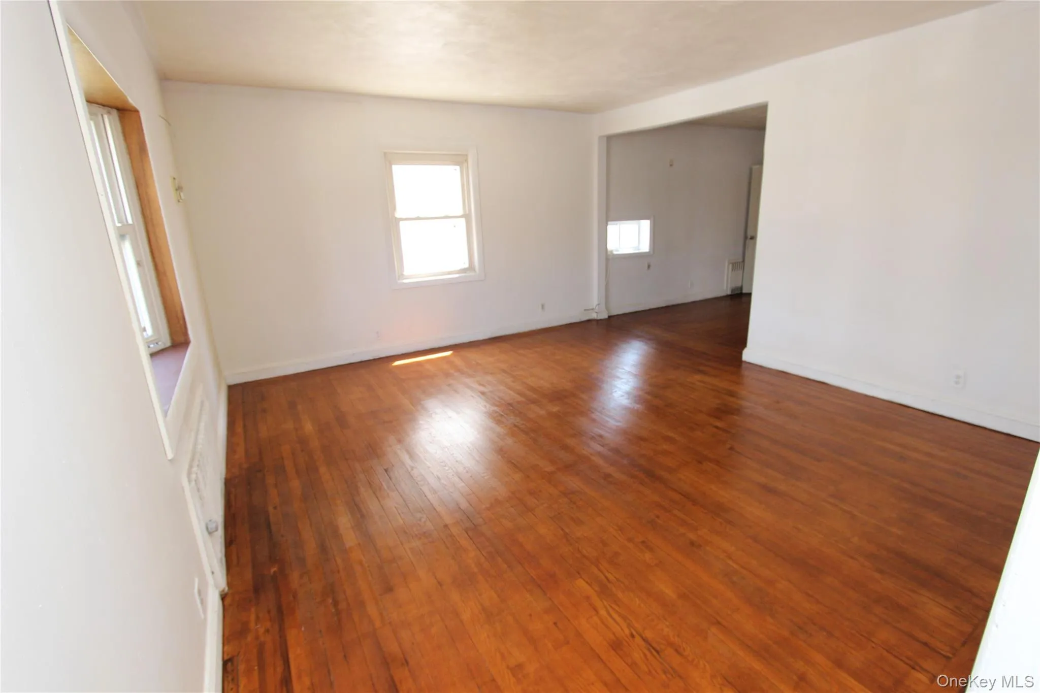7510 173rd Street, New York, NY, 4 Bedrooms Bedrooms, ,3 BathroomsBathrooms,Residential,For Rent,173rd,0,998038 7510 173rd Street, New York, NY, 4 Bedrooms Bedrooms, ,3 BathroomsBathrooms,Residential,For Rent,173rd,0,998038