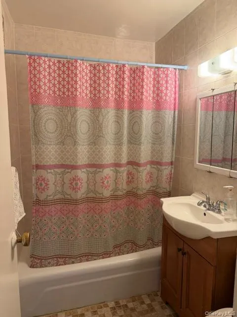 144-63 35th Avenue, New York, NY, 1 Bedroom Bedrooms, 3 Rooms Rooms,1 BathroomBathrooms,Residential Sale,For Rent,35th,0,998040 144-63 35th Avenue, New York, NY, 1 Bedroom Bedrooms, 3 Rooms Rooms,1 BathroomBathrooms,Residential Sale,For Rent,35th,0,998040