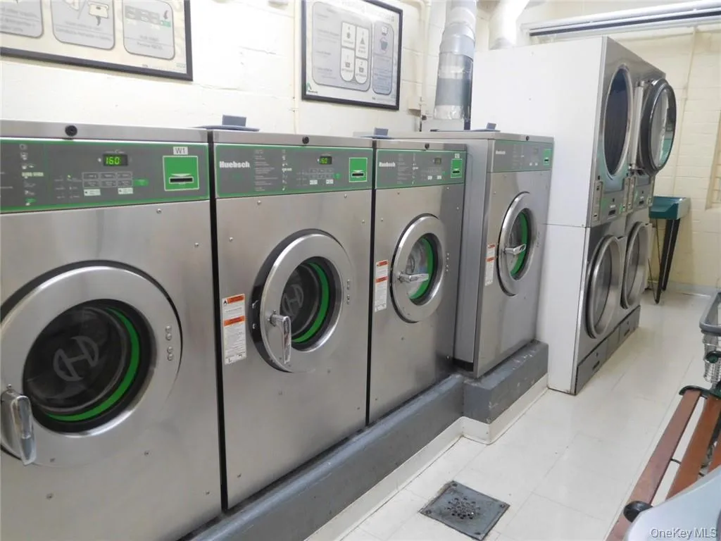 Laundry conveniently located on the Lobby Level Laundry conveniently located on the Lobby Level