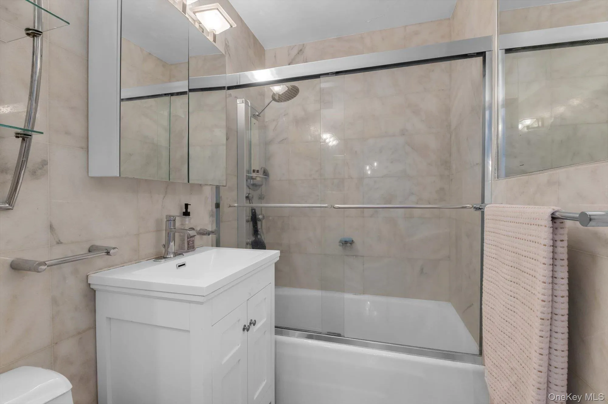 17-85 215 Street, New York, NY, 1 Bedroom Bedrooms, 3 Rooms Rooms,1 BathroomBathrooms,Residential,For Rent,215,0,998049 17-85 215 Street, New York, NY, 1 Bedroom Bedrooms, 3 Rooms Rooms,1 BathroomBathrooms,Residential,For Rent,215,0,998049