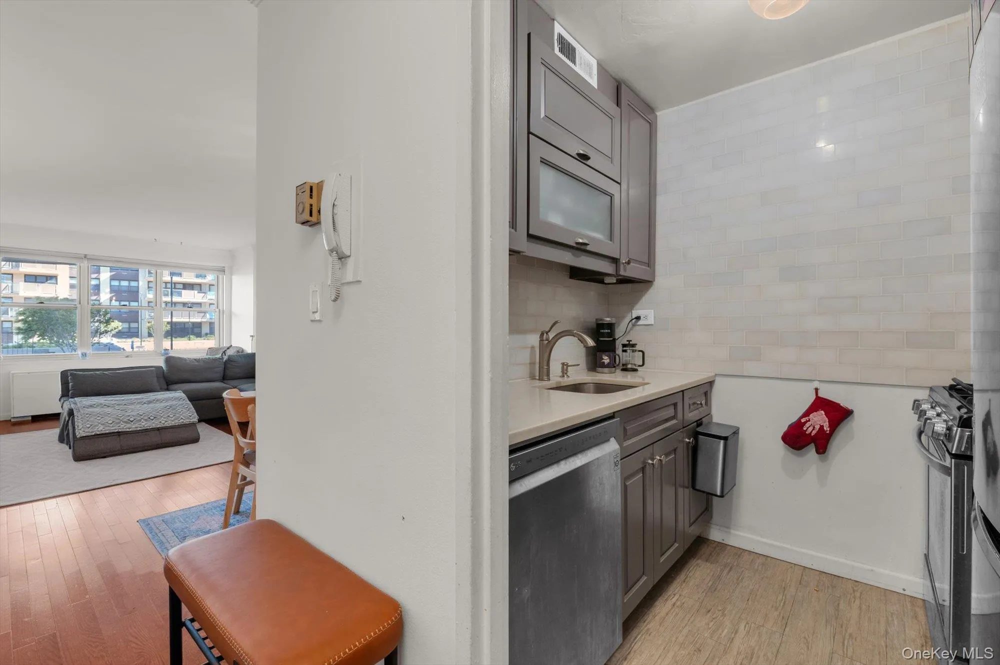 17-85 215 Street, New York, NY, 1 Bedroom Bedrooms, 3 Rooms Rooms,1 BathroomBathrooms,Residential,For Rent,215,0,998049 17-85 215 Street, New York, NY, 1 Bedroom Bedrooms, 3 Rooms Rooms,1 BathroomBathrooms,Residential,For Rent,215,0,998049