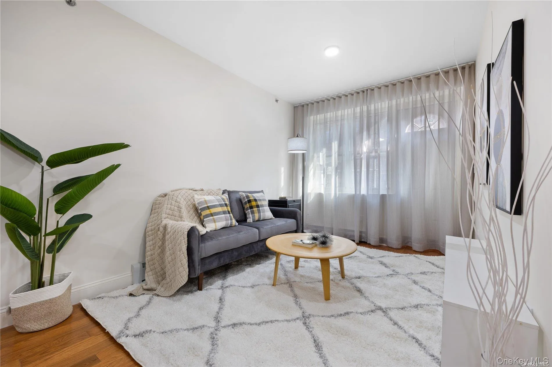 141-15 Cherry Avenue, New York, NY, 1 Bedroom Bedrooms, 3 Rooms Rooms,1 BathroomBathrooms,Residential,For Rent,Cherry,0,KEY998050 141-15 Cherry Avenue, New York, NY, 1 Bedroom Bedrooms, 3 Rooms Rooms,1 BathroomBathrooms,Residential,For Rent,Cherry,0,KEY998050