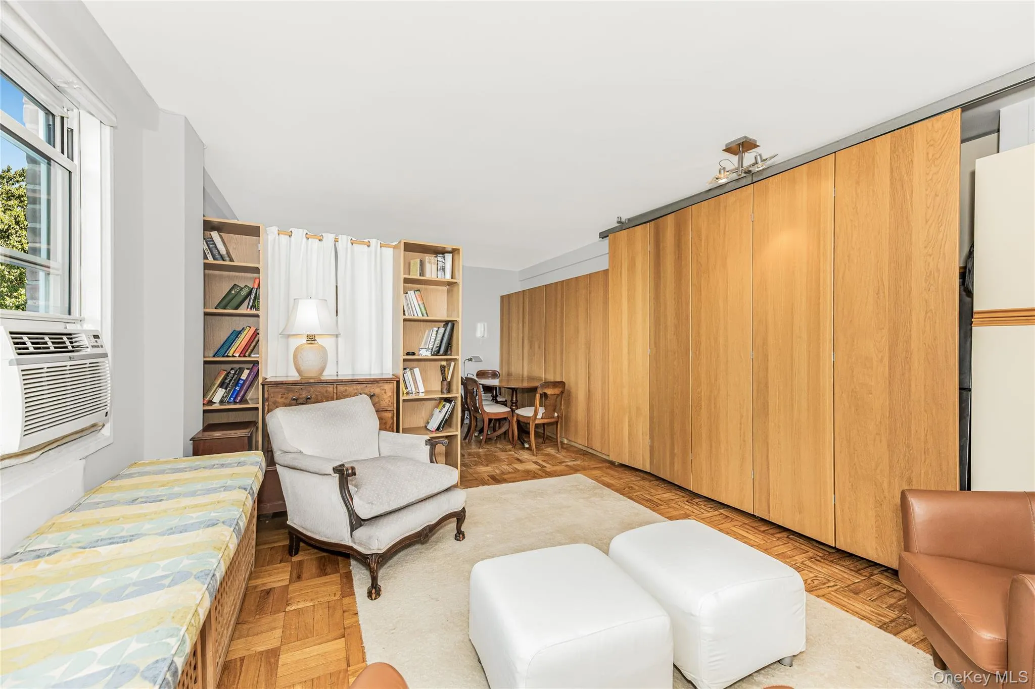 3935 Blackstone Avenue, New York, NY, 1 Room Rooms,1 BathroomBathrooms,Residential Sale,For Rent,Blackstone,0,998051 3935 Blackstone Avenue, New York, NY, 1 Room Rooms,1 BathroomBathrooms,Residential Sale,For Rent,Blackstone,0,998051