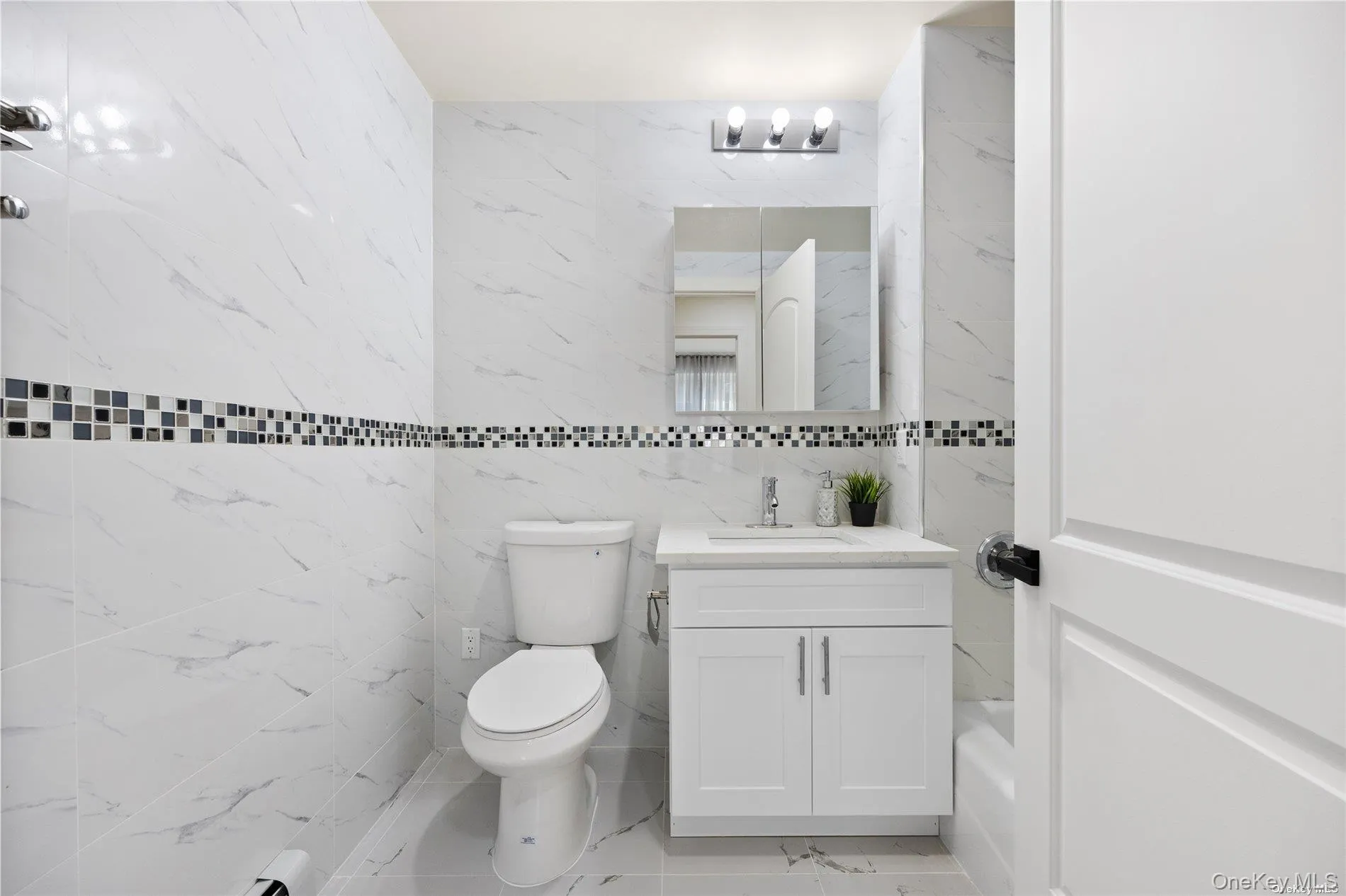 141-15 Cherry Avenue, New York, NY, 2 Bedrooms Bedrooms, 5 Rooms Rooms,2 BathroomsBathrooms,Residential,For Rent,Cherry,0,998053 141-15 Cherry Avenue, New York, NY, 2 Bedrooms Bedrooms, 5 Rooms Rooms,2 BathroomsBathrooms,Residential,For Rent,Cherry,0,998053