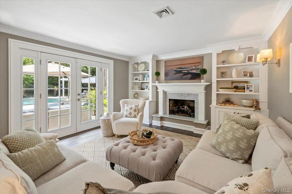 8 Rochelle Lane, Smithtown, NY, 4 Bedrooms Bedrooms, 13 Rooms Rooms,2 BathroomsBathrooms,Residential,For Rent,Rochelle,0,998058 8 Rochelle Lane, Smithtown, NY, 4 Bedrooms Bedrooms, 13 Rooms Rooms,2 BathroomsBathrooms,Residential,For Rent,Rochelle,0,998058