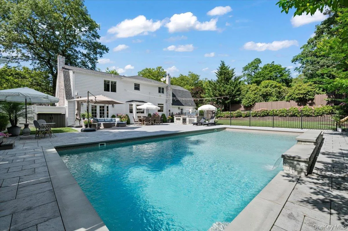 8 Rochelle Lane, Smithtown, NY, 4 Bedrooms Bedrooms, 13 Rooms Rooms,2 BathroomsBathrooms,Residential,For Rent,Rochelle,0,998058 8 Rochelle Lane, Smithtown, NY, 4 Bedrooms Bedrooms, 13 Rooms Rooms,2 BathroomsBathrooms,Residential,For Rent,Rochelle,0,998058