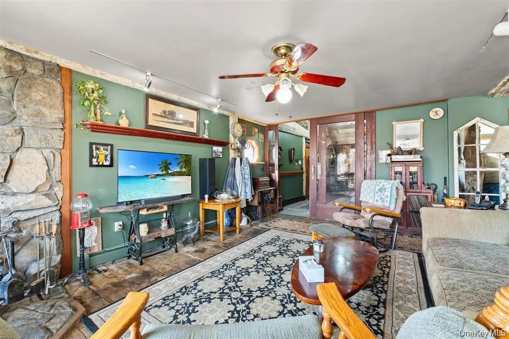 86 State Route 32, New Paltz, NY, 3 Bedrooms Bedrooms, 9 Rooms Rooms,2 BathroomsBathrooms,Residential Sale,For Rent,State Route 32,0,998076 86 State Route 32, New Paltz, NY, 3 Bedrooms Bedrooms, 9 Rooms Rooms,2 BathroomsBathrooms,Residential Sale,For Rent,State Route 32,0,998076