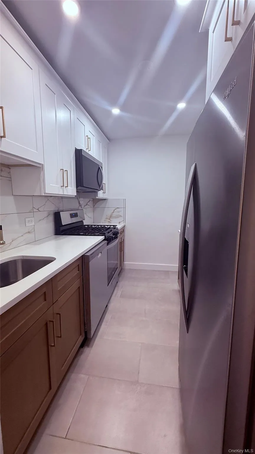 665 Thwaites Place, New York, NY, 2 Bedrooms Bedrooms, 4 Rooms Rooms,1 BathroomBathrooms,Residential,For Rent,Thwaites,0,998079 665 Thwaites Place, New York, NY, 2 Bedrooms Bedrooms, 4 Rooms Rooms,1 BathroomBathrooms,Residential,For Rent,Thwaites,0,998079