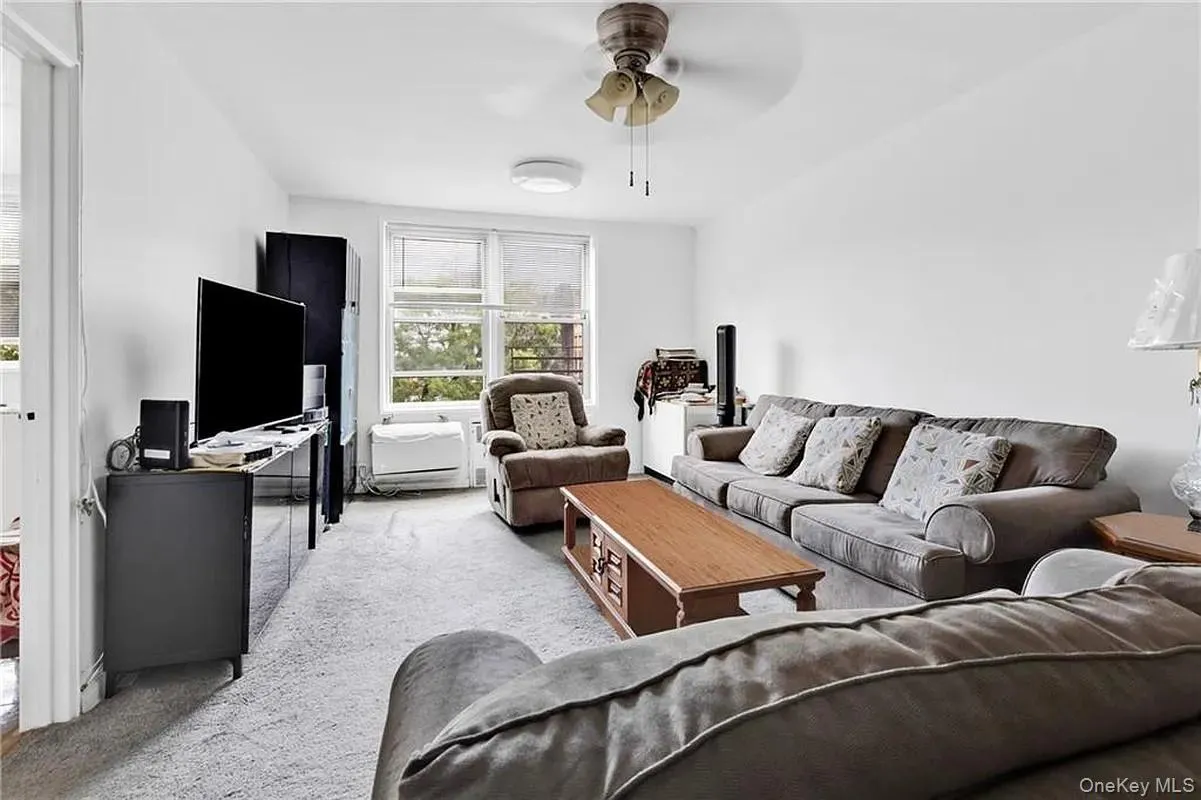 2580 Ocean Parkway, New York, NY, 2 Bedrooms Bedrooms, 4 Rooms Rooms,1 BathroomBathrooms,Residential,For Rent,Ocean,0,998082 2580 Ocean Parkway, New York, NY, 2 Bedrooms Bedrooms, 4 Rooms Rooms,1 BathroomBathrooms,Residential,For Rent,Ocean,0,998082