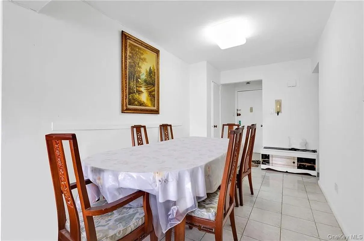2580 Ocean Parkway, New York, NY, 2 Bedrooms Bedrooms, 4 Rooms Rooms,1 BathroomBathrooms,Residential,For Rent,Ocean,0,998082 2580 Ocean Parkway, New York, NY, 2 Bedrooms Bedrooms, 4 Rooms Rooms,1 BathroomBathrooms,Residential,For Rent,Ocean,0,998082
