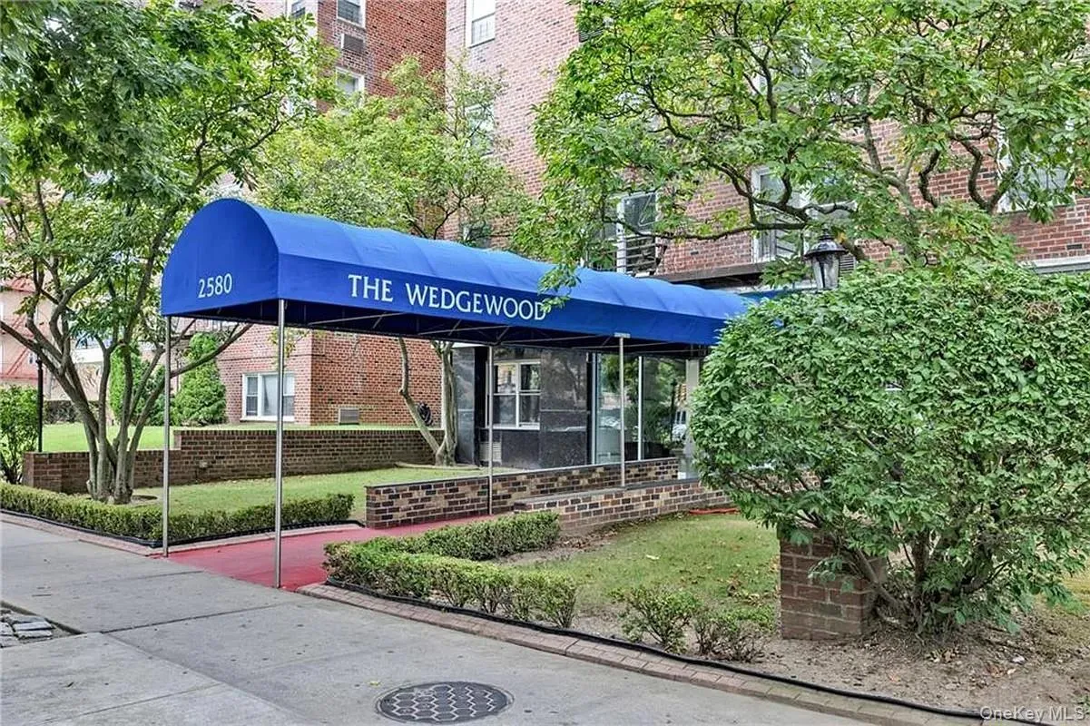 2580 Ocean Parkway, New York, NY, 2 Bedrooms Bedrooms, 4 Rooms Rooms,1 BathroomBathrooms,Residential,For Rent,Ocean,0,998082 2580 Ocean Parkway, New York, NY, 2 Bedrooms Bedrooms, 4 Rooms Rooms,1 BathroomBathrooms,Residential,For Rent,Ocean,0,998082