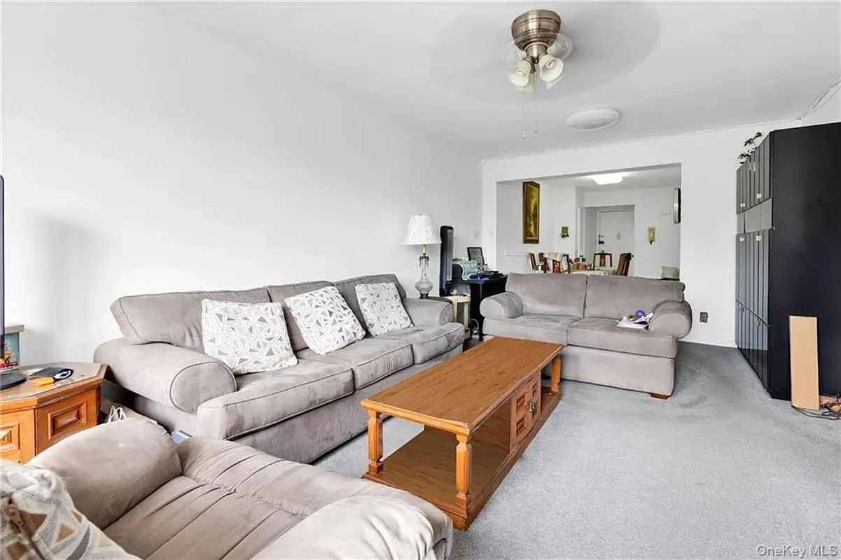 2580 Ocean Parkway, New York, NY, 2 Bedrooms Bedrooms, 4 Rooms Rooms,1 BathroomBathrooms,Residential,For Rent,Ocean,0,998082 2580 Ocean Parkway, New York, NY, 2 Bedrooms Bedrooms, 4 Rooms Rooms,1 BathroomBathrooms,Residential,For Rent,Ocean,0,998082
