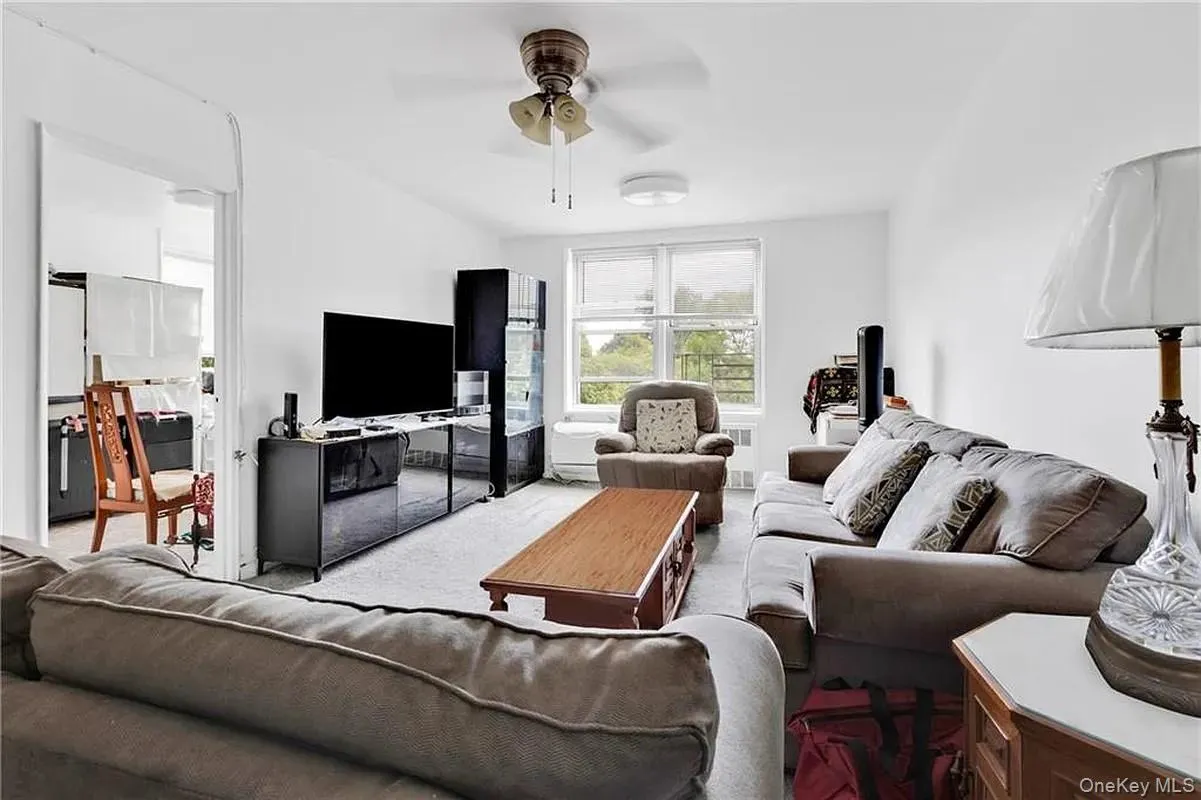 2580 Ocean Parkway, New York, NY, 2 Bedrooms Bedrooms, 4 Rooms Rooms,1 BathroomBathrooms,Residential,For Rent,Ocean,0,998082 2580 Ocean Parkway, New York, NY, 2 Bedrooms Bedrooms, 4 Rooms Rooms,1 BathroomBathrooms,Residential,For Rent,Ocean,0,998082