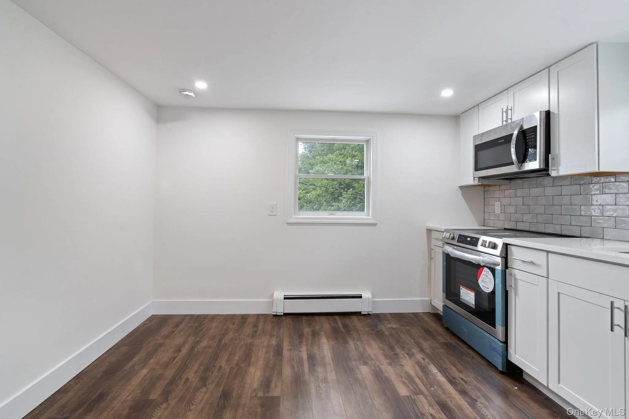 1228 Roanoke Avenue, Riverhead, NY, 1 Bedroom Bedrooms, 3 Rooms Rooms,1 BathroomBathrooms,Residential Lease,For Rent,Roanoke,0,998083 1228 Roanoke Avenue, Riverhead, NY, 1 Bedroom Bedrooms, 3 Rooms Rooms,1 BathroomBathrooms,Residential Lease,For Rent,Roanoke,0,998083