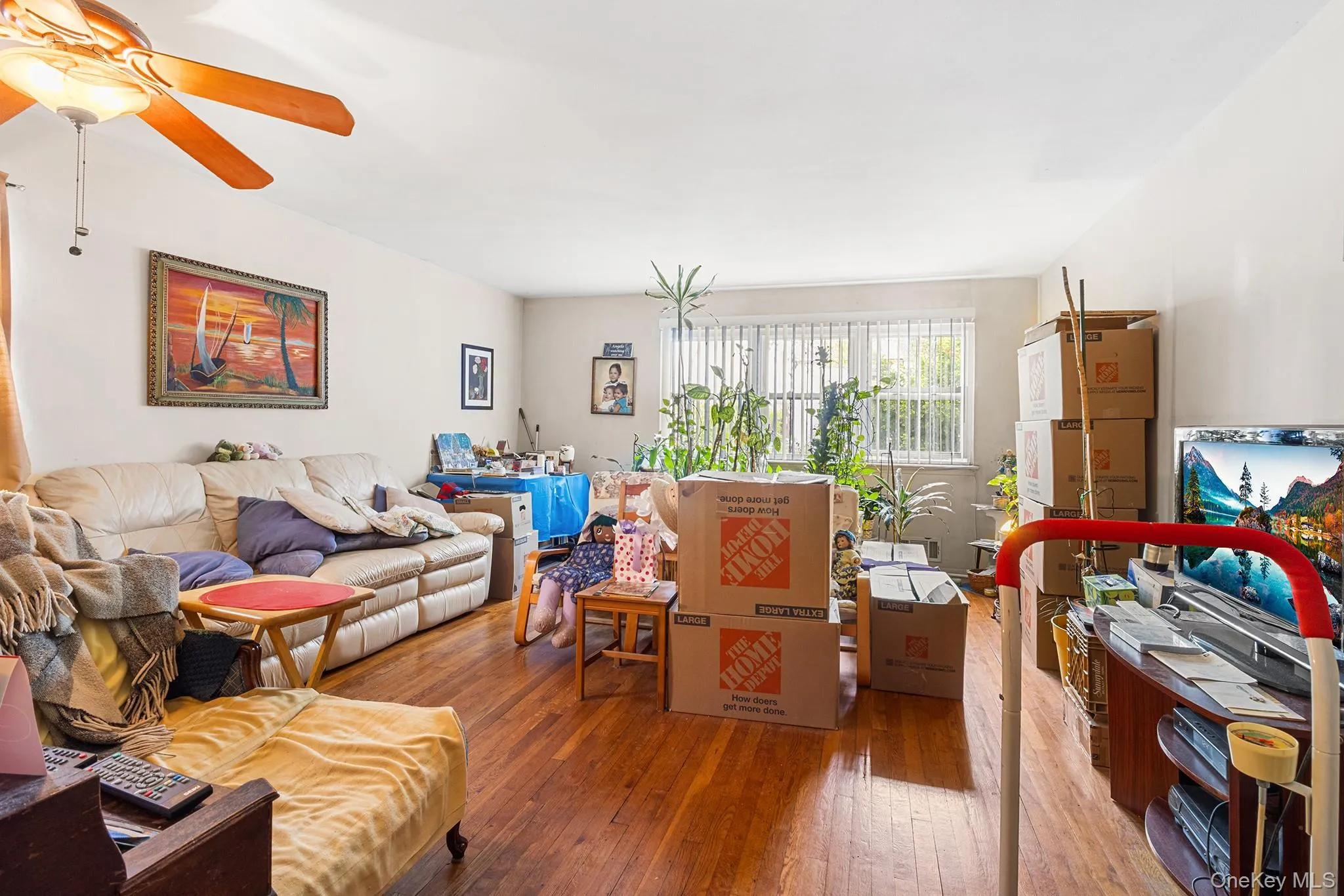 12239 Long Street, New York, NY, 3 Bedrooms Bedrooms, 6 Rooms Rooms,1 BathroomBathrooms,Residential,For Rent,Long,0,998085 12239 Long Street, New York, NY, 3 Bedrooms Bedrooms, 6 Rooms Rooms,1 BathroomBathrooms,Residential,For Rent,Long,0,998085