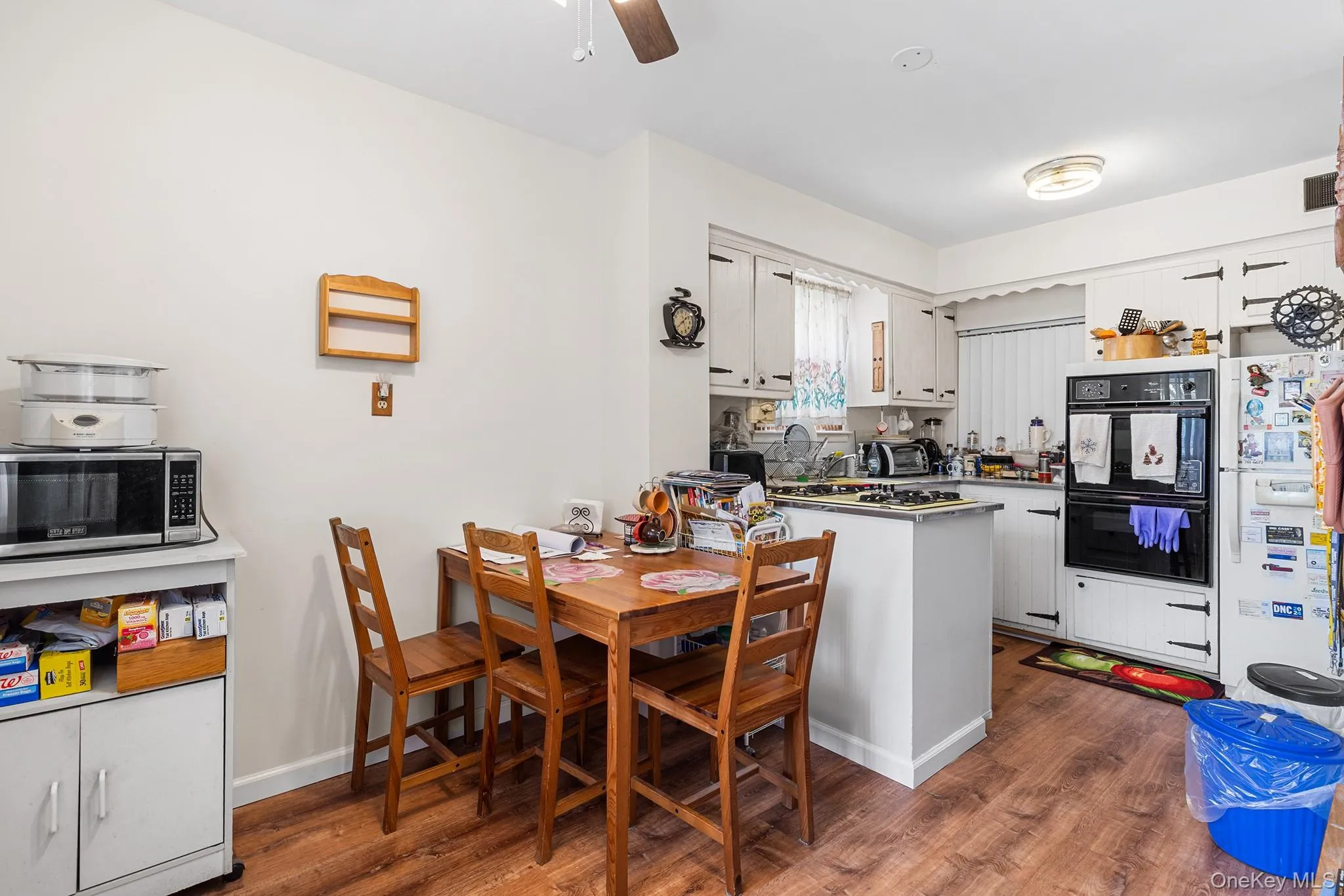 12239 Long Street, New York, NY, 3 Bedrooms Bedrooms, 6 Rooms Rooms,1 BathroomBathrooms,Residential,For Rent,Long,0,998085 12239 Long Street, New York, NY, 3 Bedrooms Bedrooms, 6 Rooms Rooms,1 BathroomBathrooms,Residential,For Rent,Long,0,998085