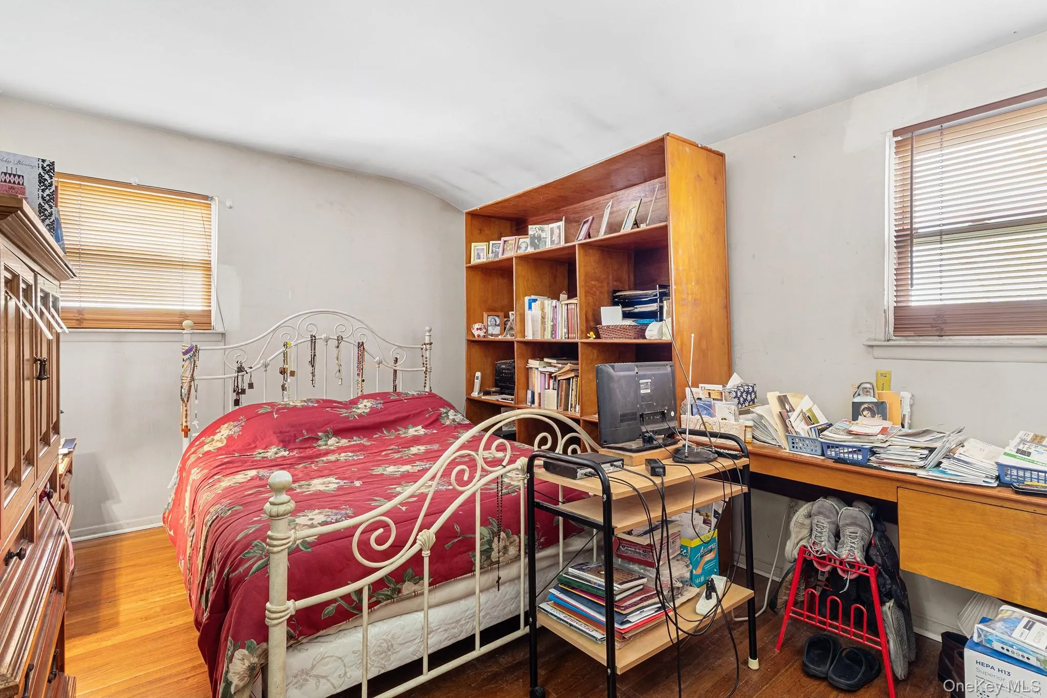 12239 Long Street, New York, NY, 3 Bedrooms Bedrooms, 6 Rooms Rooms,1 BathroomBathrooms,Residential,For Rent,Long,0,998085 12239 Long Street, New York, NY, 3 Bedrooms Bedrooms, 6 Rooms Rooms,1 BathroomBathrooms,Residential,For Rent,Long,0,998085