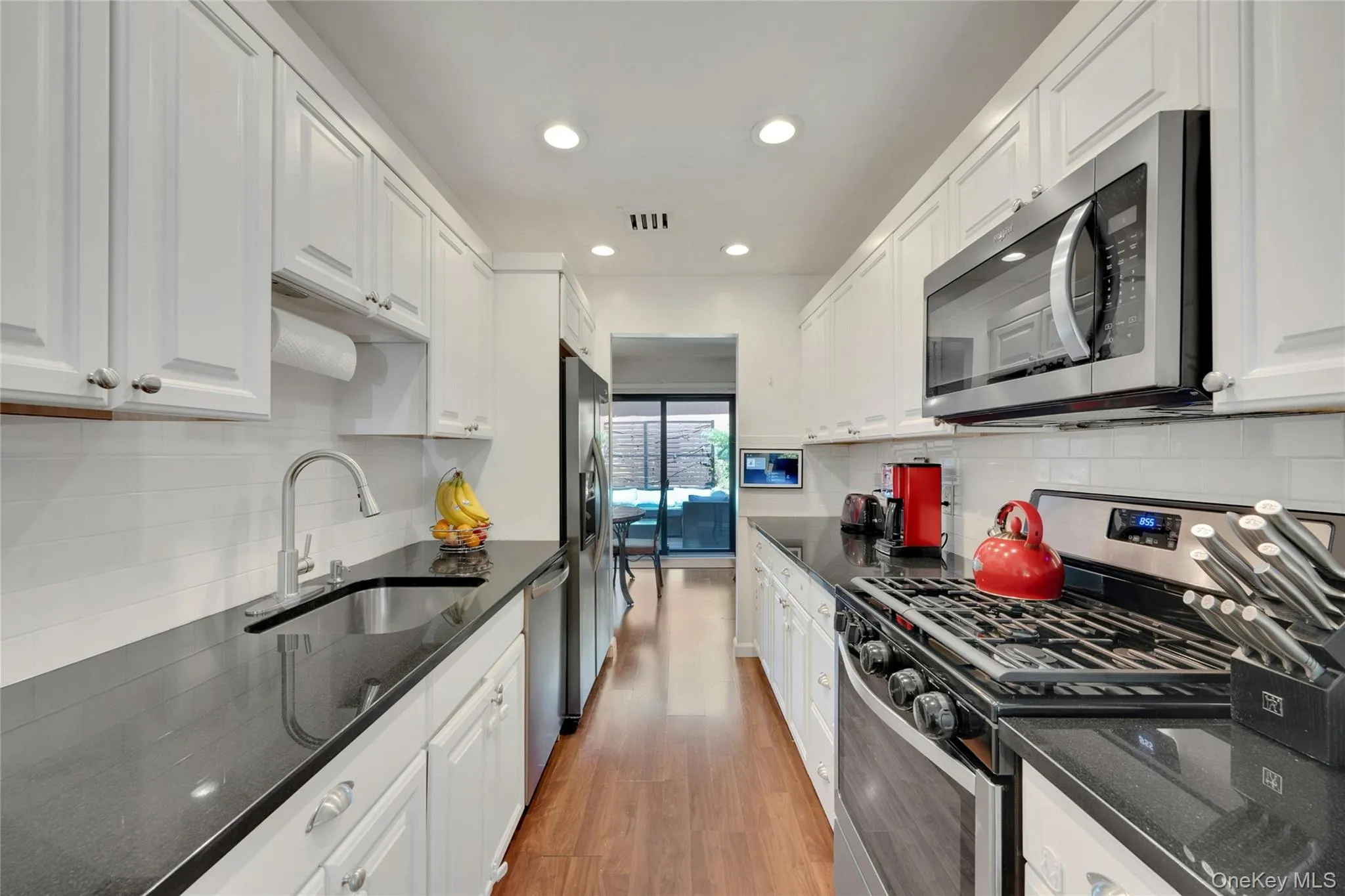 267 Martling Avenue, Greenburgh, NY, 2 Bedrooms Bedrooms, 6 Rooms Rooms,2 BathroomsBathrooms,Residential,For Rent,Martling,0,998086 267 Martling Avenue, Greenburgh, NY, 2 Bedrooms Bedrooms, 6 Rooms Rooms,2 BathroomsBathrooms,Residential,For Rent,Martling,0,998086