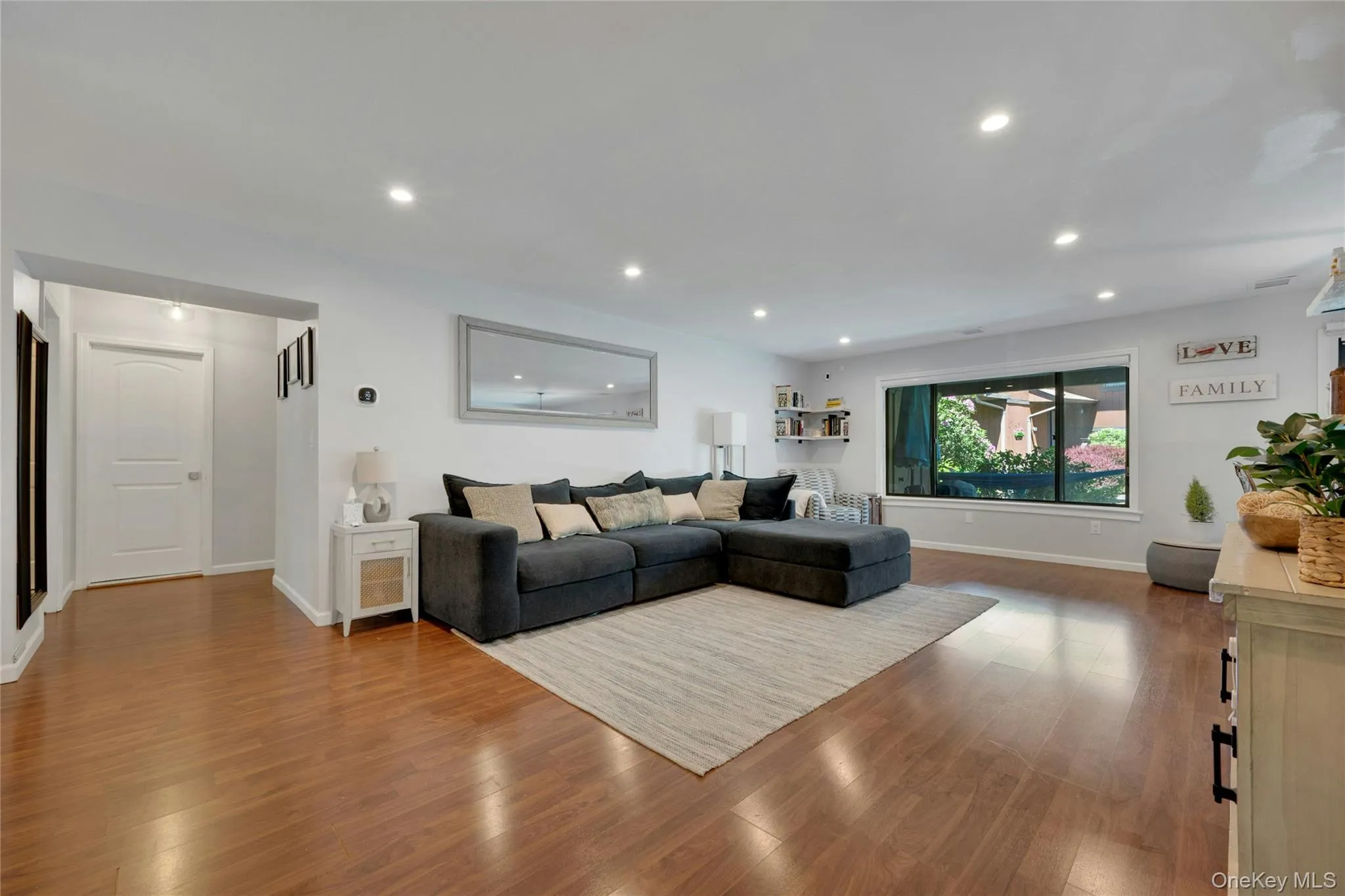 267 Martling Avenue, Greenburgh, NY, 2 Bedrooms Bedrooms, 6 Rooms Rooms,2 BathroomsBathrooms,Residential,For Rent,Martling,0,998086 267 Martling Avenue, Greenburgh, NY, 2 Bedrooms Bedrooms, 6 Rooms Rooms,2 BathroomsBathrooms,Residential,For Rent,Martling,0,998086