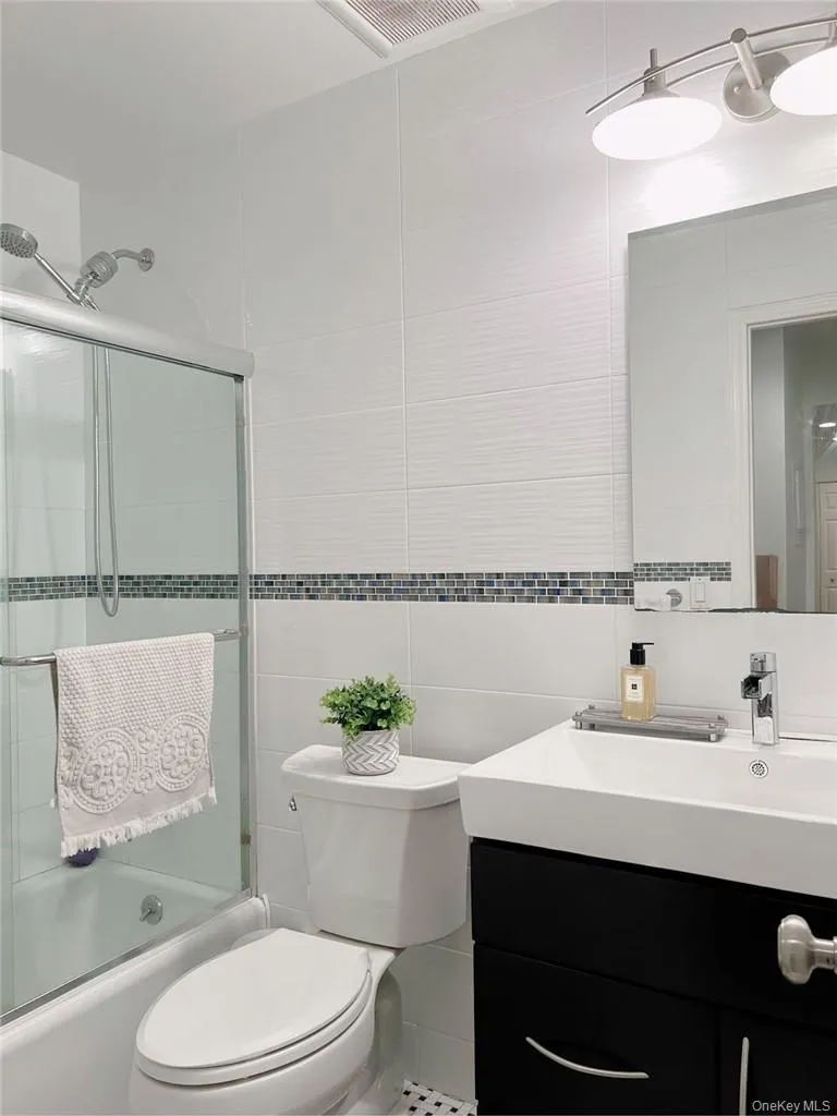 500 Central Park Avenue, Scarsdale, NY, 2 Bedrooms Bedrooms, ,2 BathroomsBathrooms,Residential Lease,For Rent,Central Park,0,998090 500 Central Park Avenue, Scarsdale, NY, 2 Bedrooms Bedrooms, ,2 BathroomsBathrooms,Residential Lease,For Rent,Central Park,0,998090