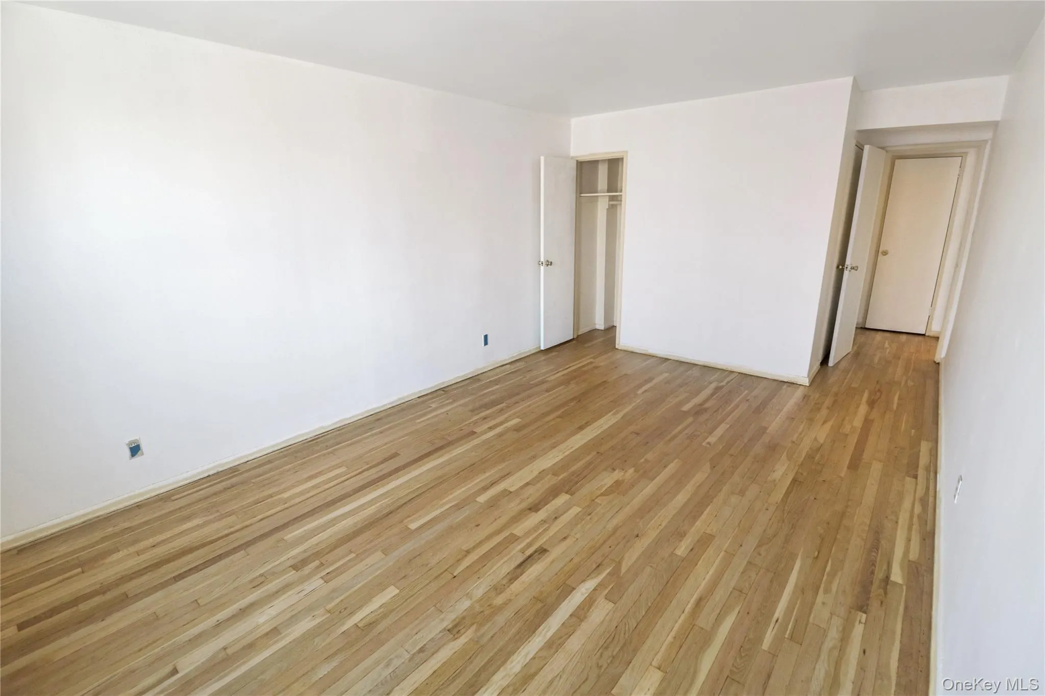 4125 Kissena Boulevard, New York, NY, 1 Bedroom Bedrooms, 4 Rooms Rooms,1 BathroomBathrooms,Residential Sale,For Rent,Kissena,0,998095 4125 Kissena Boulevard, New York, NY, 1 Bedroom Bedrooms, 4 Rooms Rooms,1 BathroomBathrooms,Residential Sale,For Rent,Kissena,0,998095