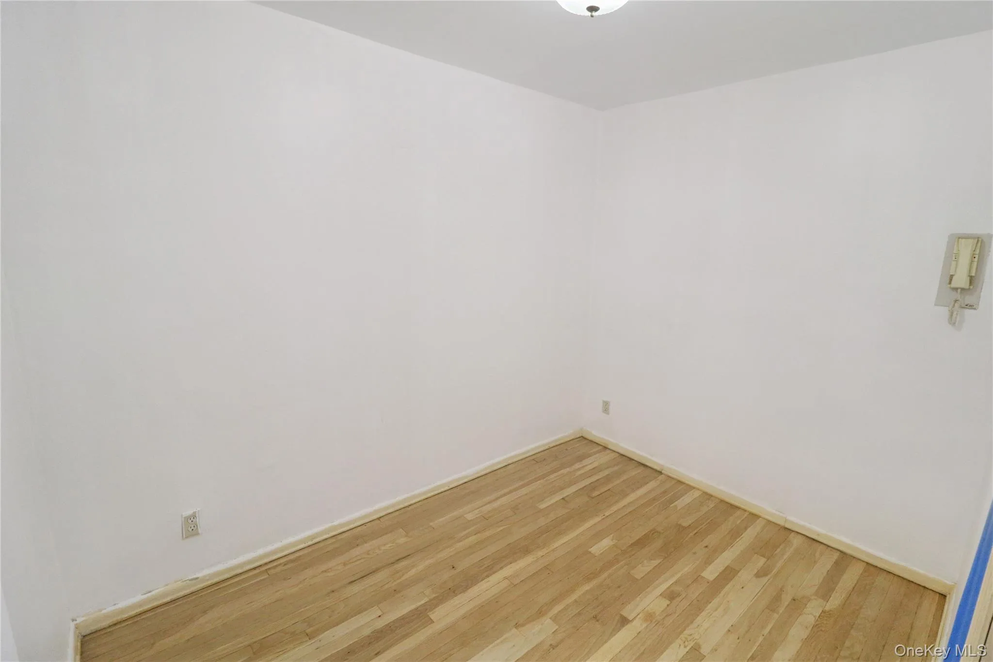 4125 Kissena Boulevard, New York, NY, 1 Bedroom Bedrooms, 4 Rooms Rooms,1 BathroomBathrooms,Residential Sale,For Rent,Kissena,0,998095 4125 Kissena Boulevard, New York, NY, 1 Bedroom Bedrooms, 4 Rooms Rooms,1 BathroomBathrooms,Residential Sale,For Rent,Kissena,0,998095