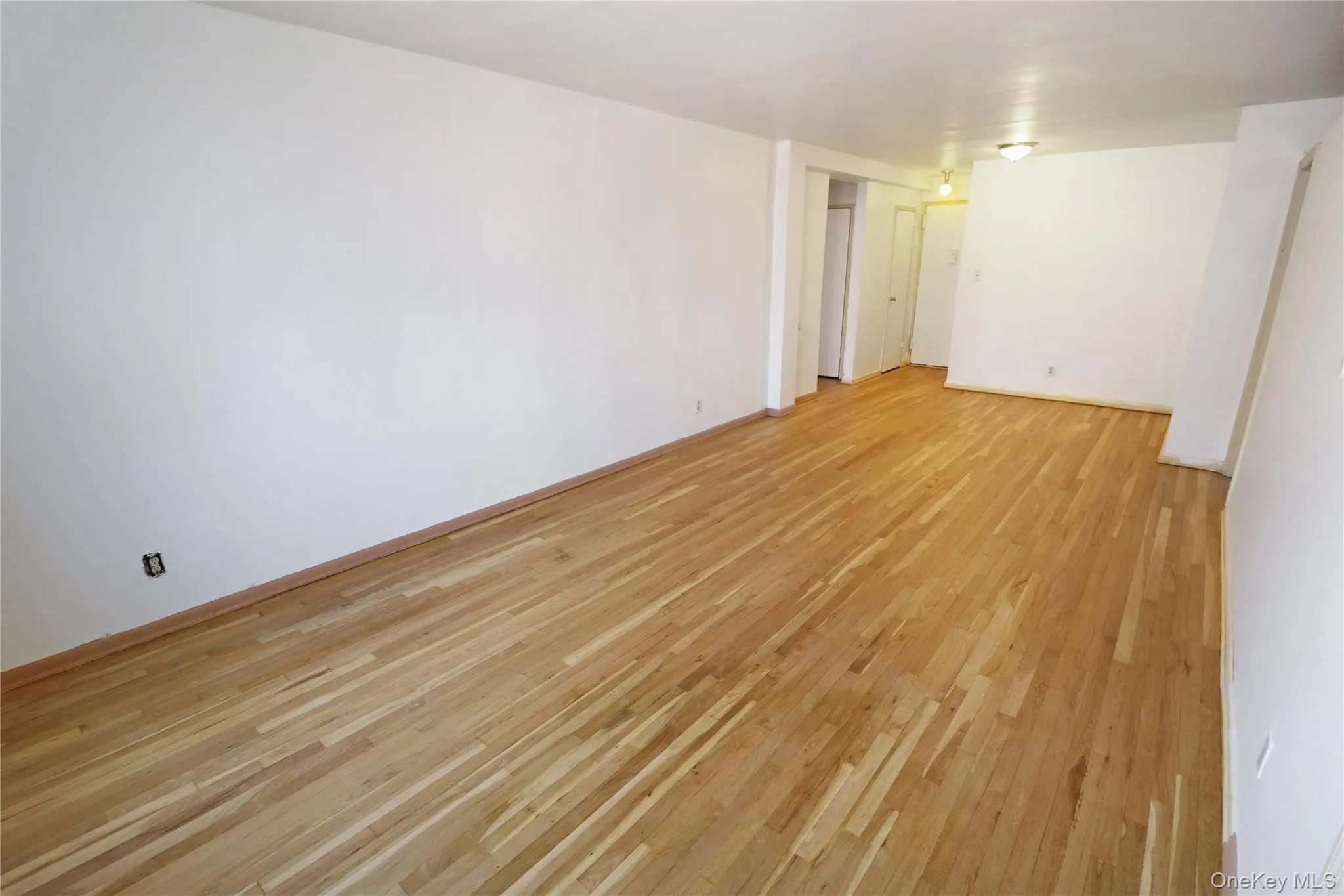 4125 Kissena Boulevard, New York, NY, 1 Bedroom Bedrooms, 4 Rooms Rooms,1 BathroomBathrooms,Residential Sale,For Rent,Kissena,0,998095 4125 Kissena Boulevard, New York, NY, 1 Bedroom Bedrooms, 4 Rooms Rooms,1 BathroomBathrooms,Residential Sale,For Rent,Kissena,0,998095