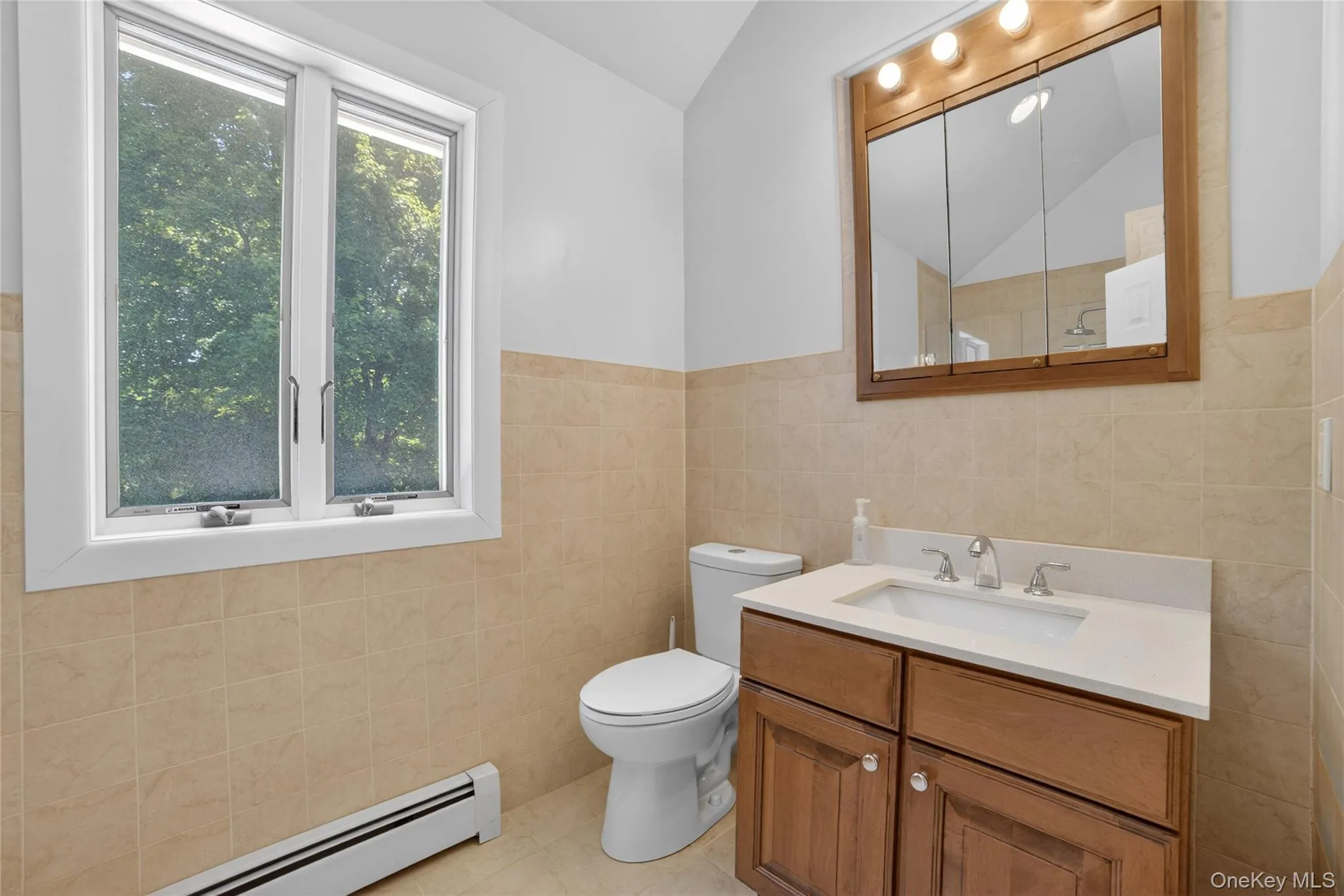 Plenty of fresh air, ventilation, and a beautiful view in the bathroom. Plenty of fresh air, ventilation, and a beautiful view in the bathroom.