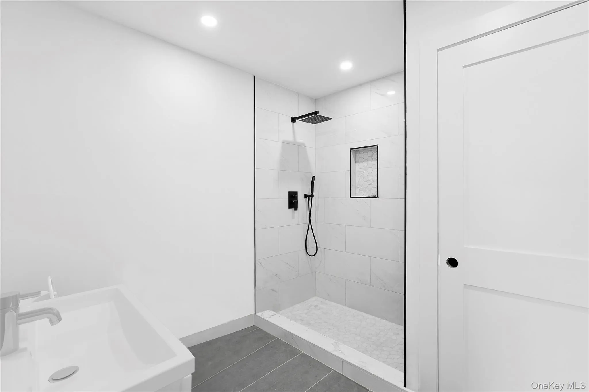 50 Squires Avenue, Southampton, NY, 3 Bedrooms Bedrooms, 7 Rooms Rooms,2 BathroomsBathrooms,Residential,For Rent,Squires,0,998105 50 Squires Avenue, Southampton, NY, 3 Bedrooms Bedrooms, 7 Rooms Rooms,2 BathroomsBathrooms,Residential,For Rent,Squires,0,998105