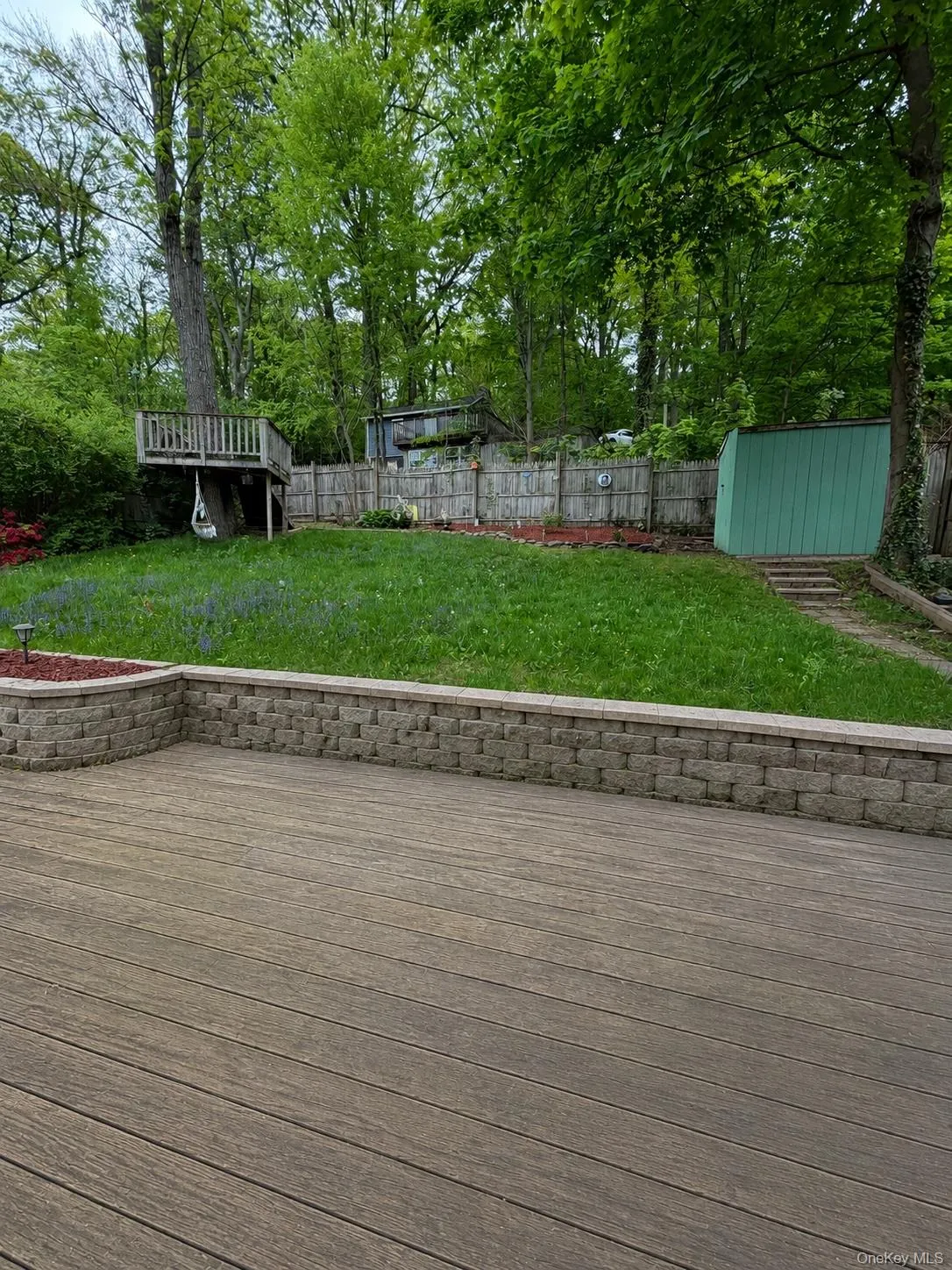 Things were virtually removed from backyard. Things were virtually removed from backyard.