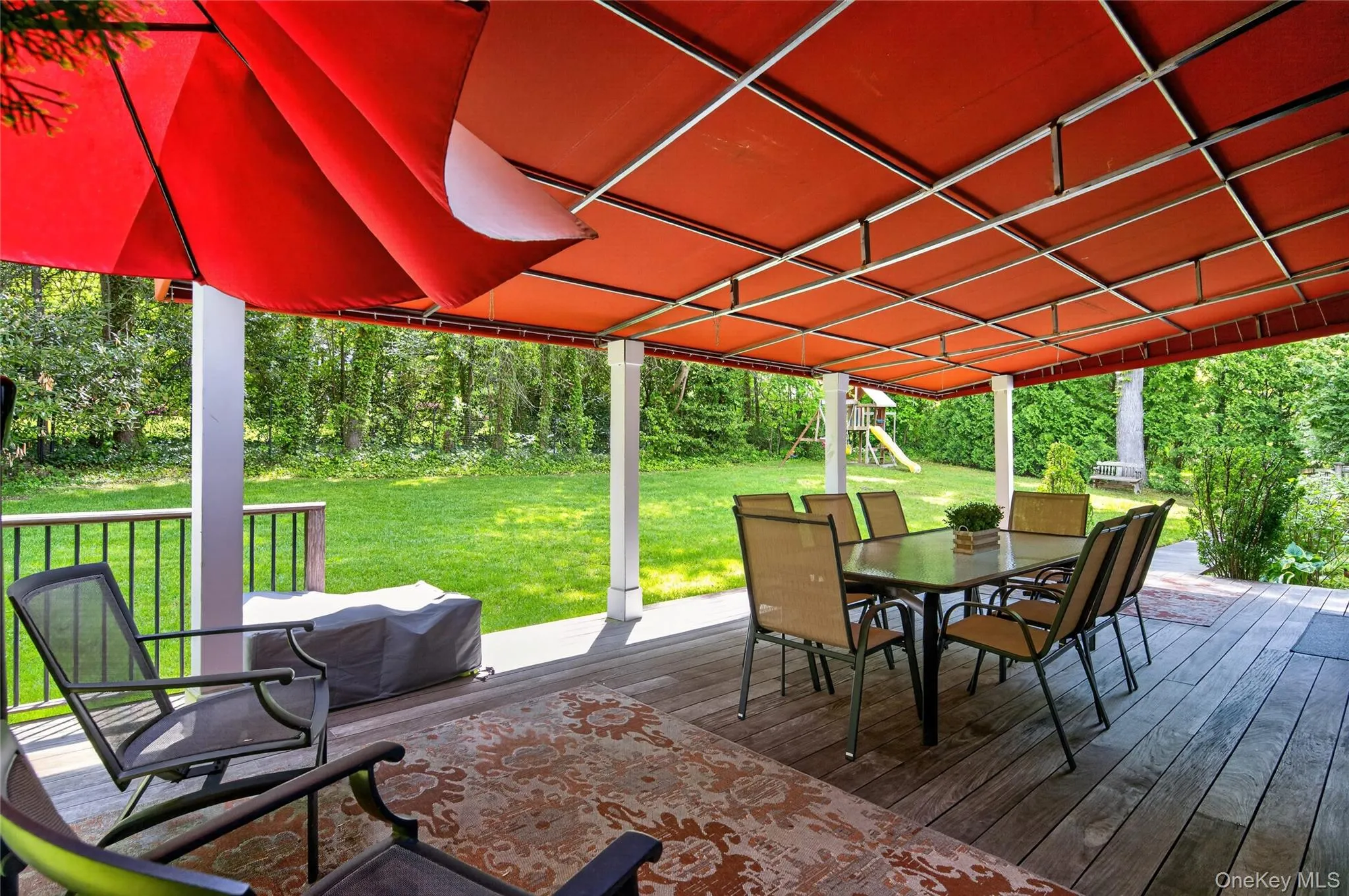 Deck w/covered awning Deck w/covered awning