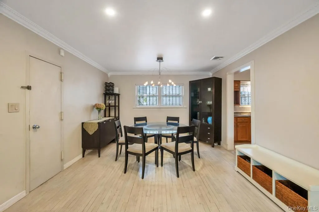 17504 50th Avenue, New York, NY, 2 Bedrooms Bedrooms, 6 Rooms Rooms,2 BathroomsBathrooms,Residential,For Rent,50th,0,998119 17504 50th Avenue, New York, NY, 2 Bedrooms Bedrooms, 6 Rooms Rooms,2 BathroomsBathrooms,Residential,For Rent,50th,0,998119