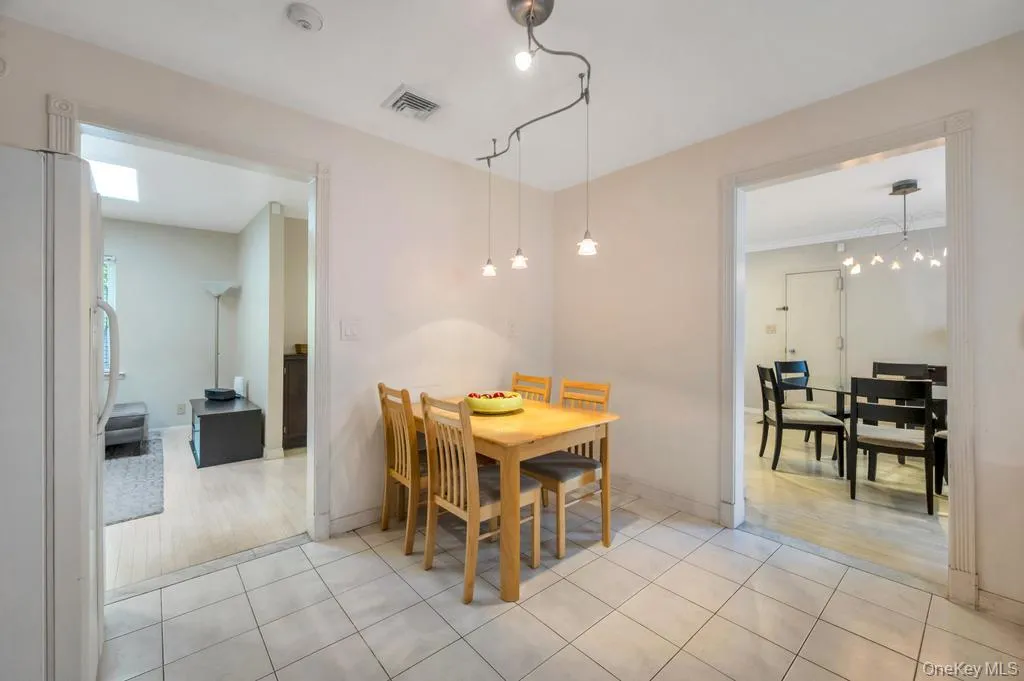 17504 50th Avenue, New York, NY, 2 Bedrooms Bedrooms, 6 Rooms Rooms,2 BathroomsBathrooms,Residential,For Rent,50th,0,998119 17504 50th Avenue, New York, NY, 2 Bedrooms Bedrooms, 6 Rooms Rooms,2 BathroomsBathrooms,Residential,For Rent,50th,0,998119