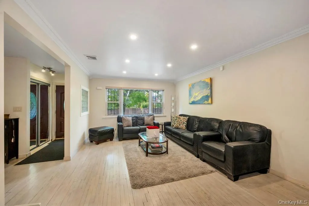 17504 50th Avenue, New York, NY, 2 Bedrooms Bedrooms, 6 Rooms Rooms,2 BathroomsBathrooms,Residential,For Rent,50th,0,998119 17504 50th Avenue, New York, NY, 2 Bedrooms Bedrooms, 6 Rooms Rooms,2 BathroomsBathrooms,Residential,For Rent,50th,0,998119