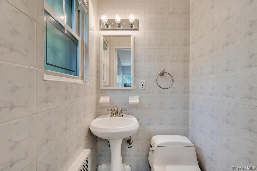 17504 50th Avenue, New York, NY, 2 Bedrooms Bedrooms, 6 Rooms Rooms,2 BathroomsBathrooms,Residential,For Rent,50th,0,998119 17504 50th Avenue, New York, NY, 2 Bedrooms Bedrooms, 6 Rooms Rooms,2 BathroomsBathrooms,Residential,For Rent,50th,0,998119