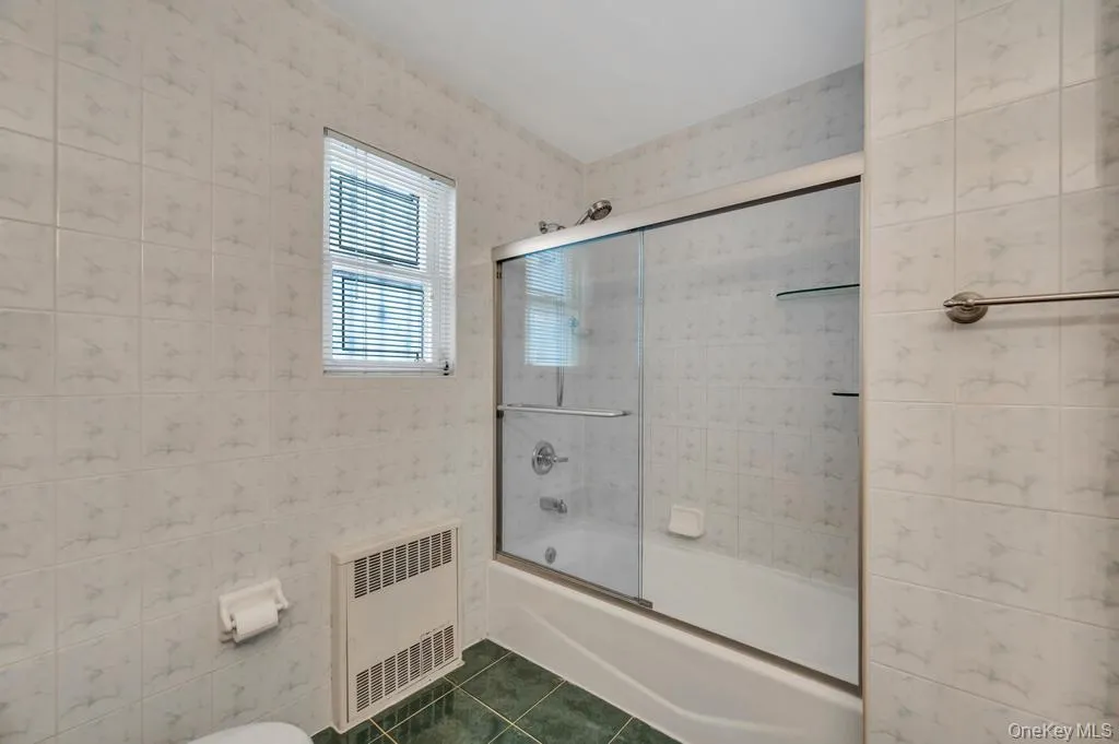 17504 50th Avenue, New York, NY, 2 Bedrooms Bedrooms, 6 Rooms Rooms,2 BathroomsBathrooms,Residential,For Rent,50th,0,998119 17504 50th Avenue, New York, NY, 2 Bedrooms Bedrooms, 6 Rooms Rooms,2 BathroomsBathrooms,Residential,For Rent,50th,0,998119