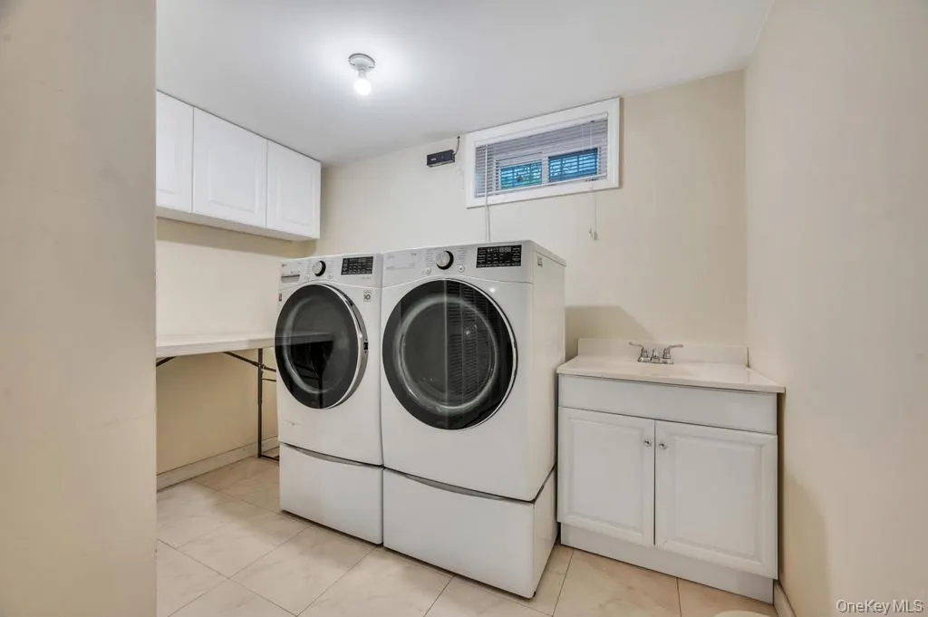 17504 50th Avenue, New York, NY, 2 Bedrooms Bedrooms, 6 Rooms Rooms,2 BathroomsBathrooms,Residential,For Rent,50th,0,998119 17504 50th Avenue, New York, NY, 2 Bedrooms Bedrooms, 6 Rooms Rooms,2 BathroomsBathrooms,Residential,For Rent,50th,0,998119